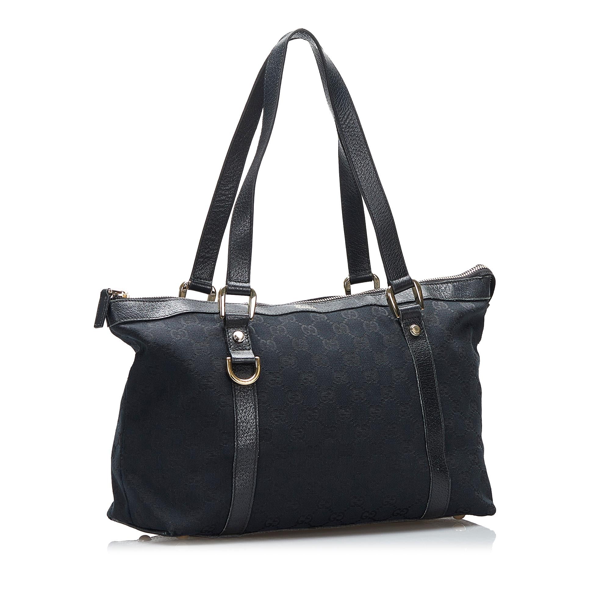Gucci GG Canvas Abbey Shoulder Bag (SHG-hbqitq)