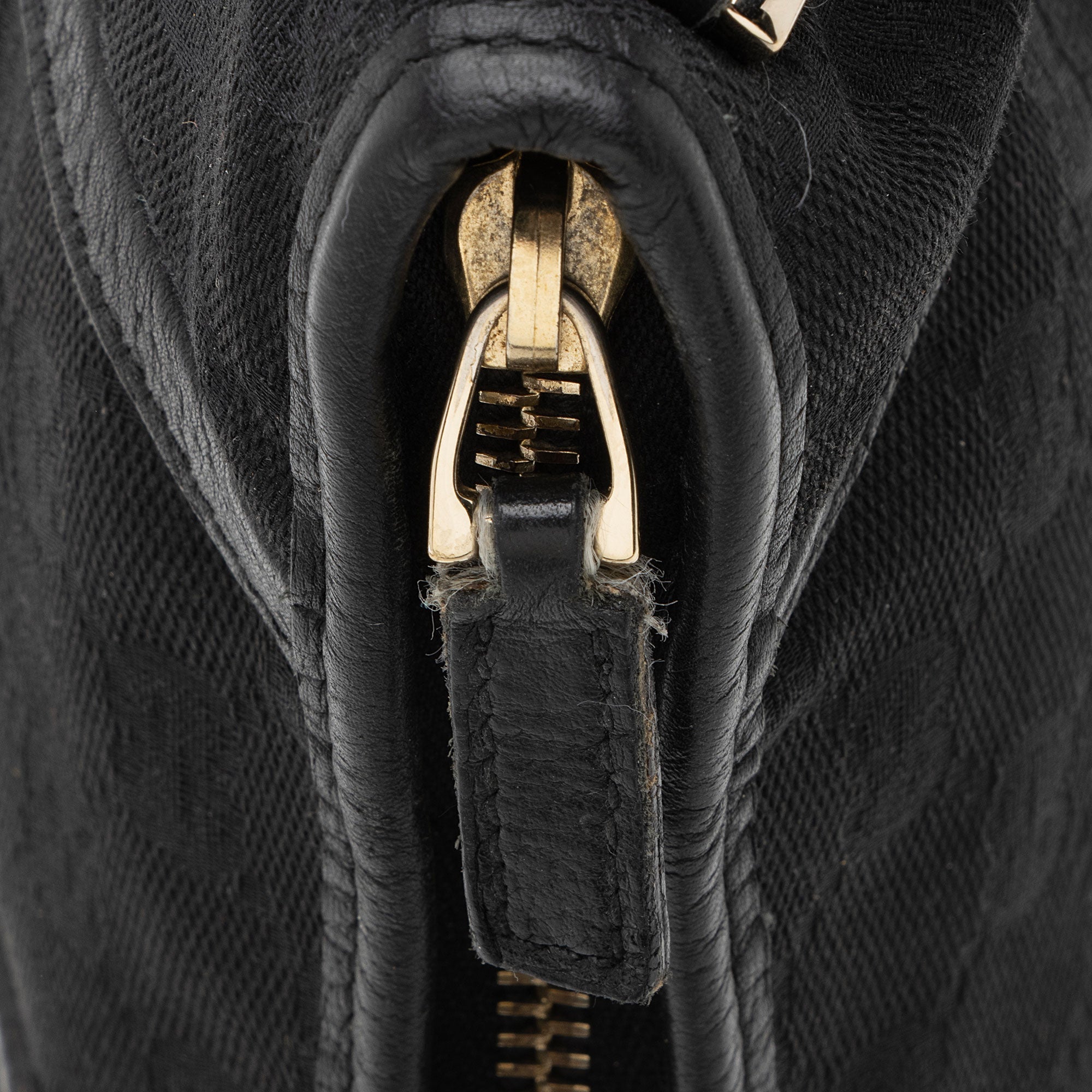 Gucci GG Canvas Abbey Small Shoulder Bag (SHF-hPcUHX)