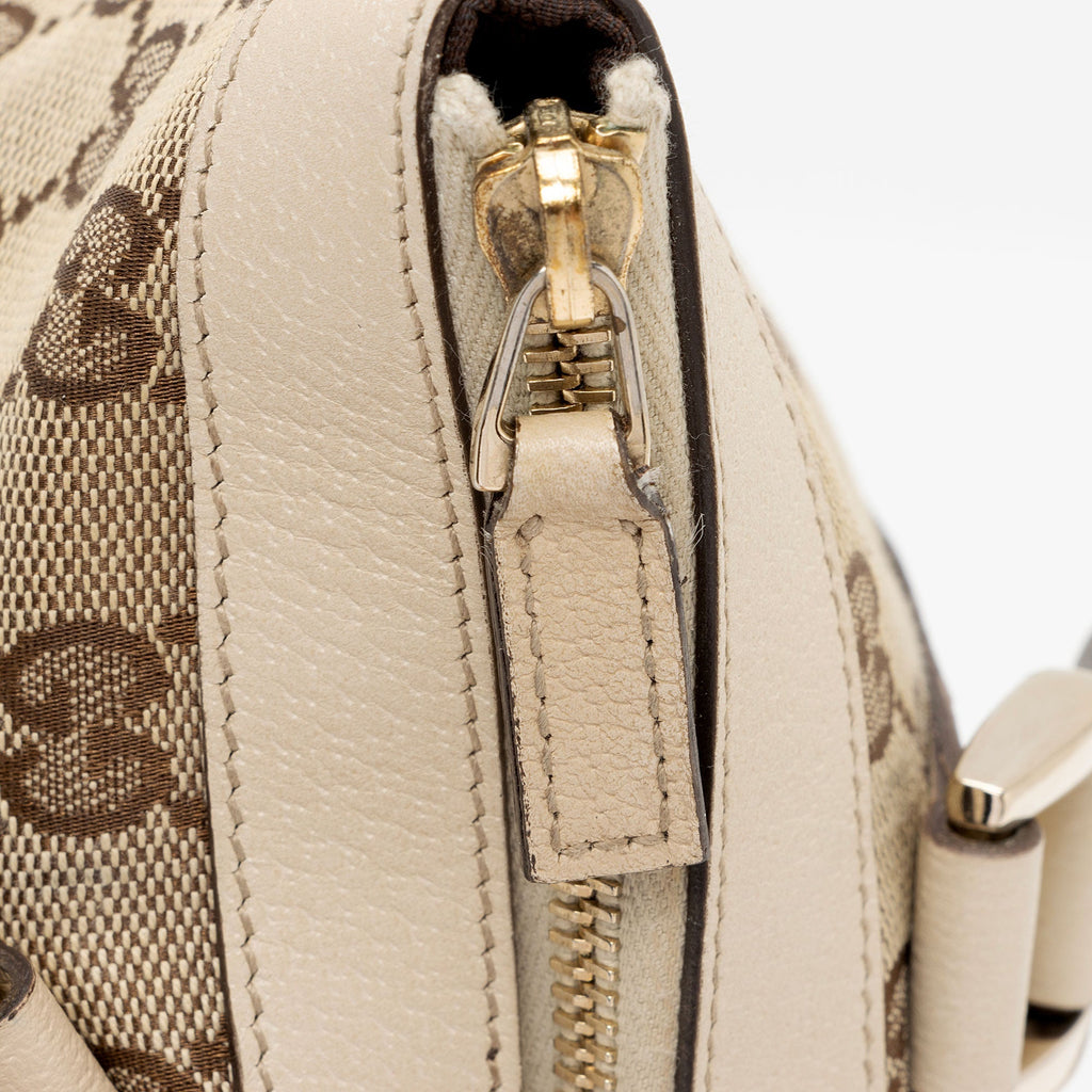 Gucci GG Canvas Abbey Small Tote (SHF-igNoy2)