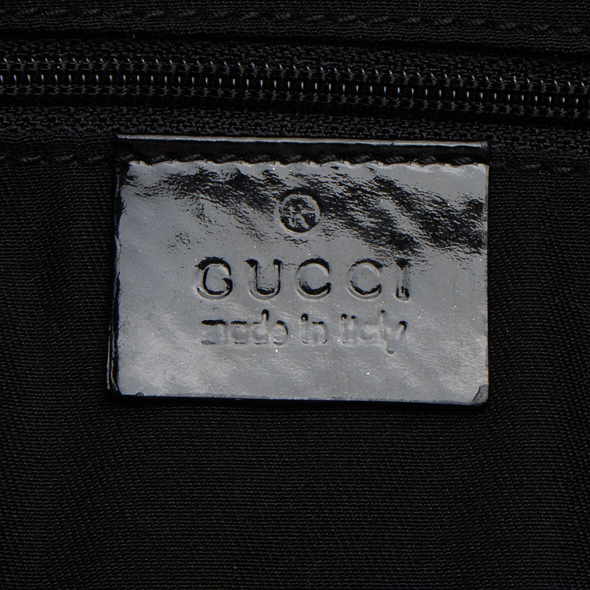 Gucci GG Canvas Abbey Small Tote (SHF-L3vJ8l)