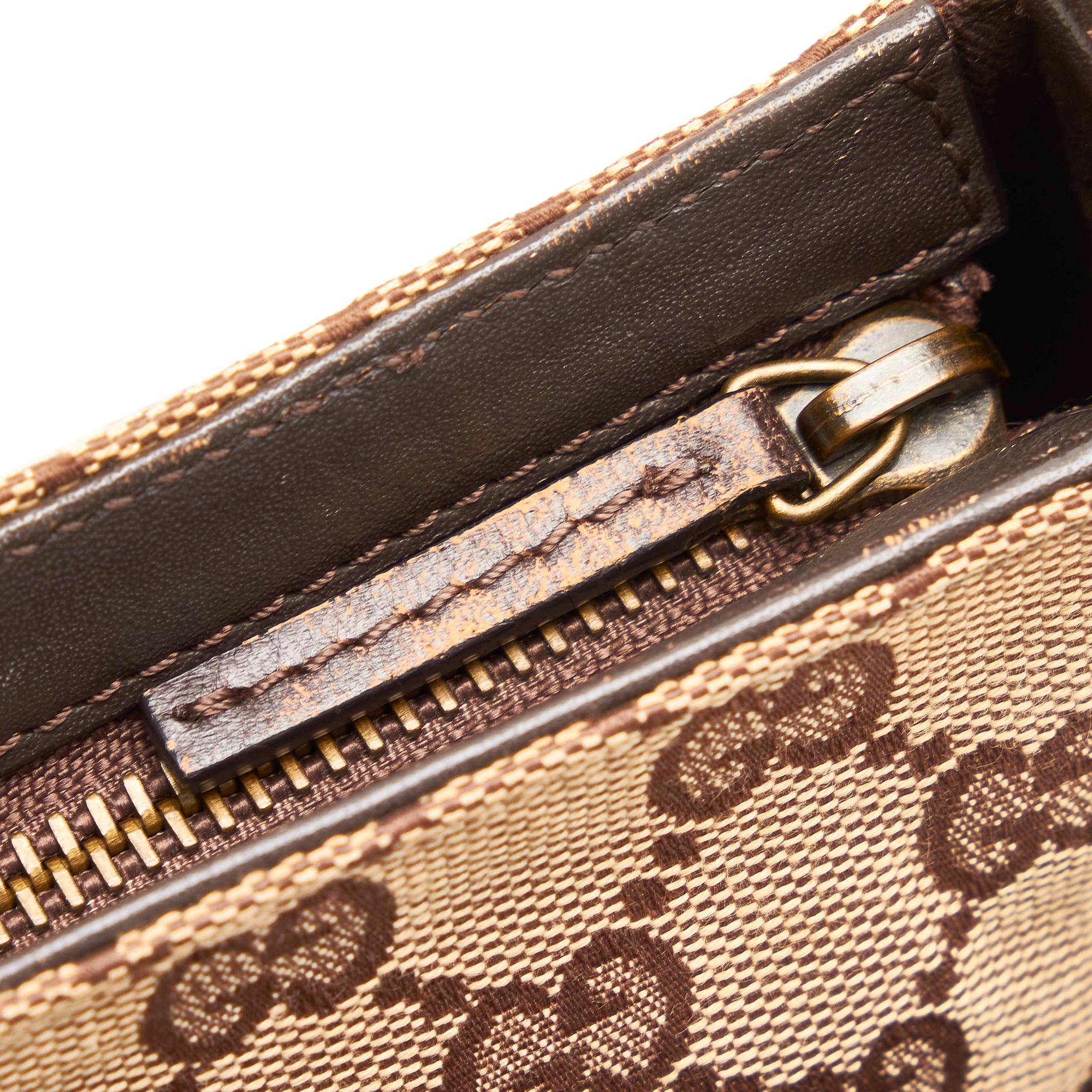 Gucci Gucci Canvas Baguette (SHG-31120)