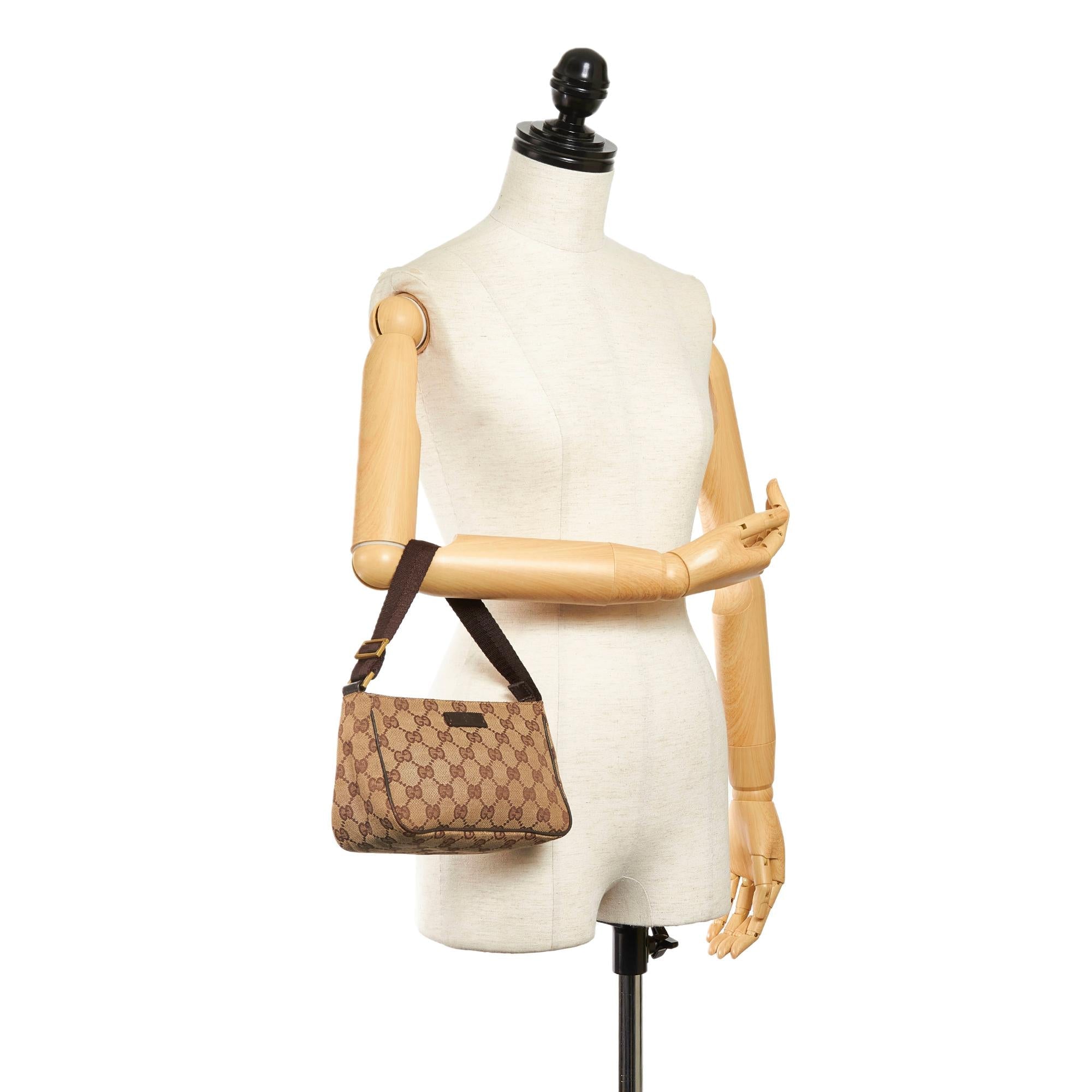 Gucci Gucci Canvas Baguette (SHG-31120)