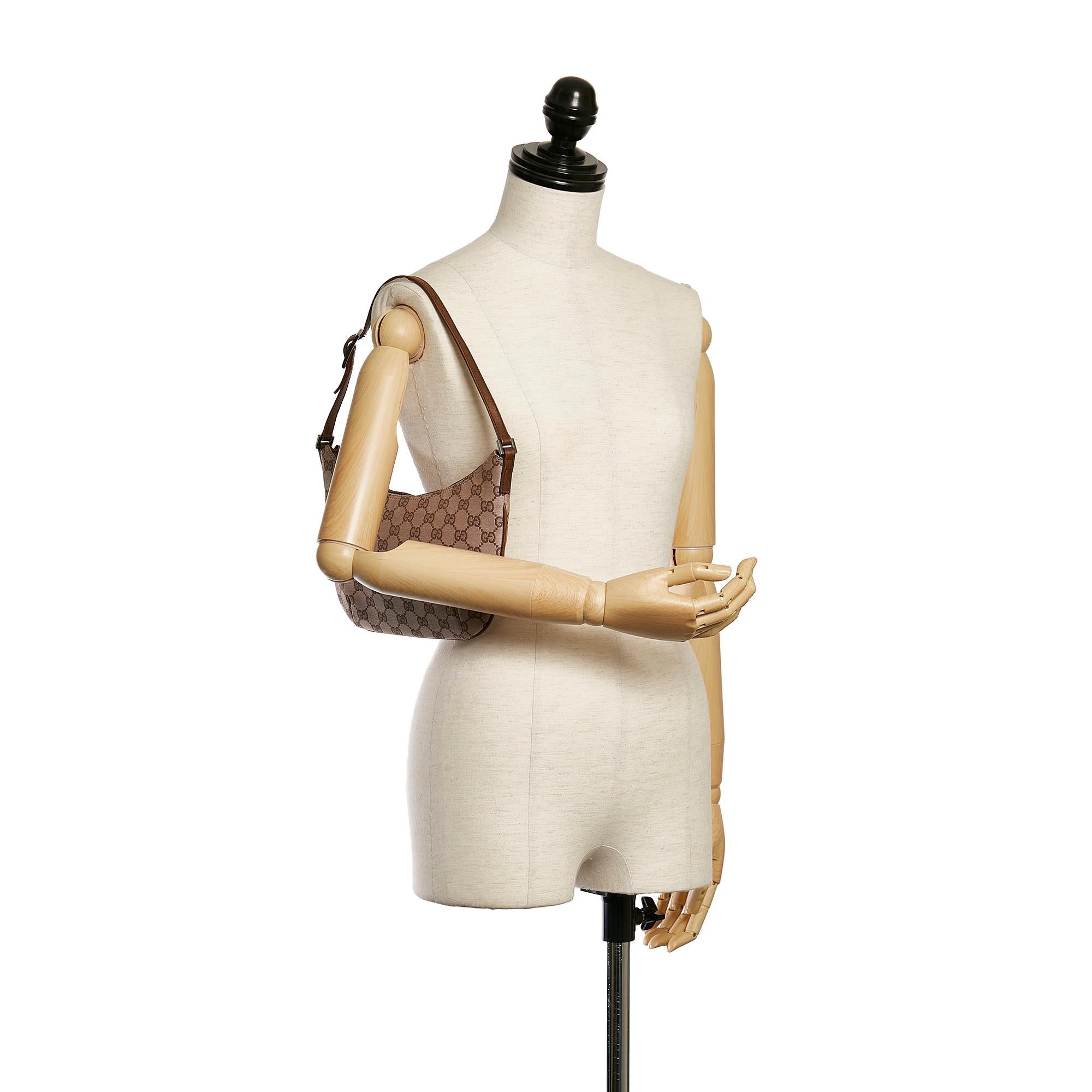 Gucci Gucci Canvas Baguette (SHG-33187)