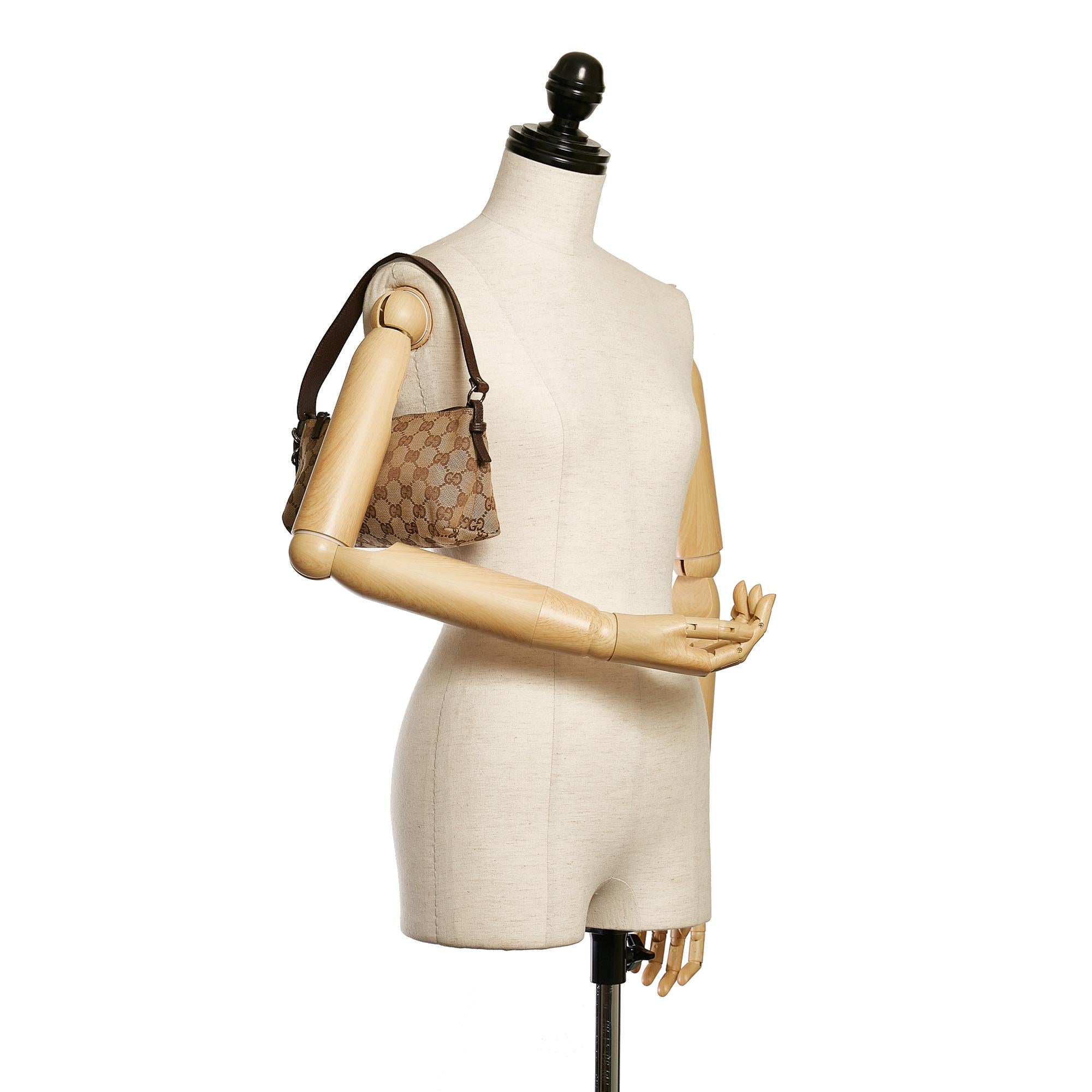 Gucci Gucci Canvas Baguette (SHG-33484)