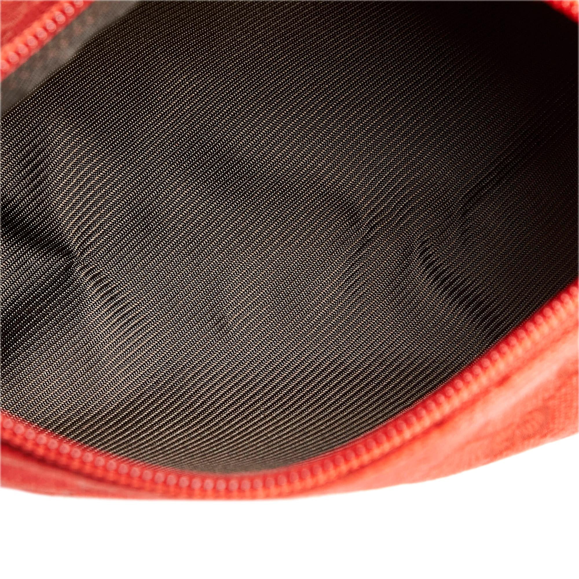Gucci Gucci Canvas Baguette (SHG-34014)