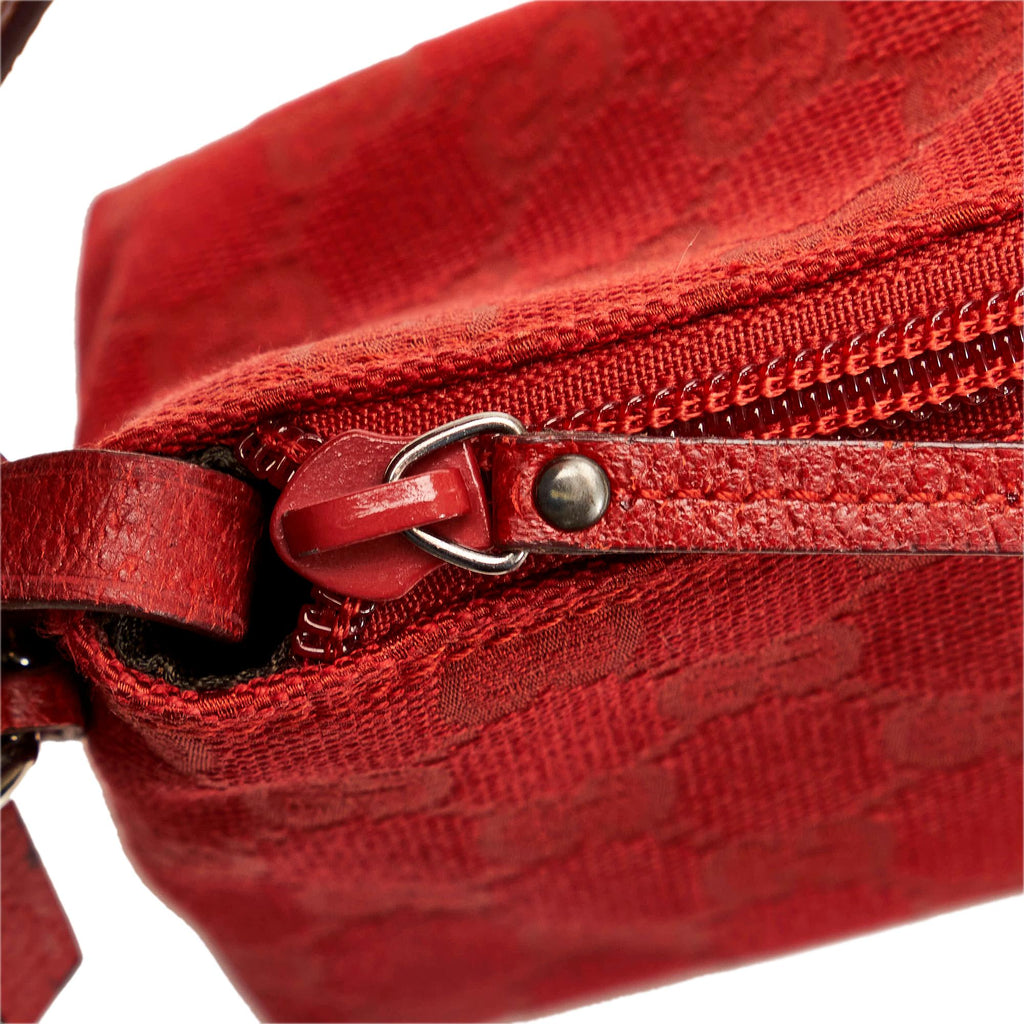 Gucci Gucci Canvas Baguette (SHG-34014)