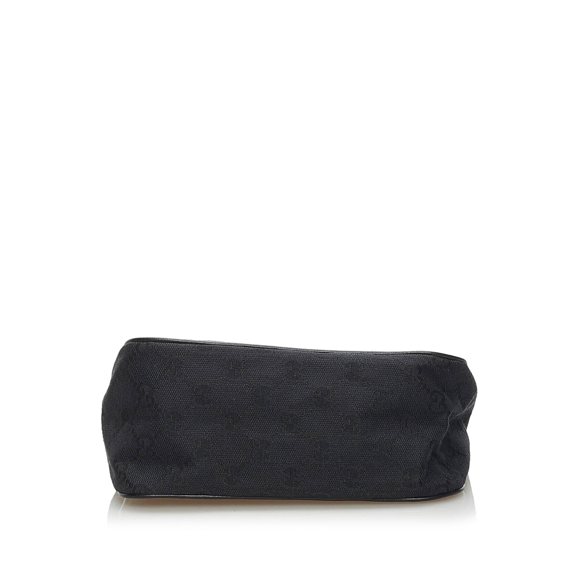Gucci Gucci Canvas Baguette (SHG-34237)