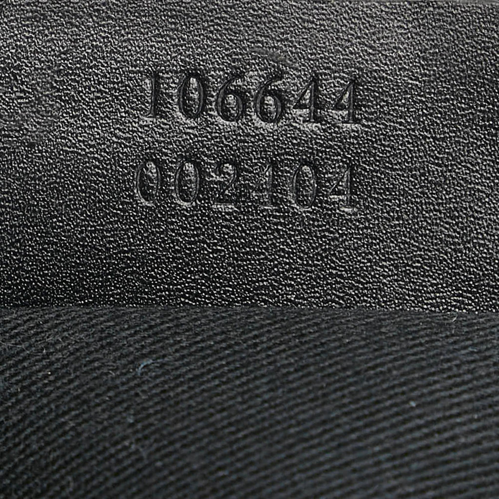 Gucci Gucci Canvas Baguette (SHG-34237)