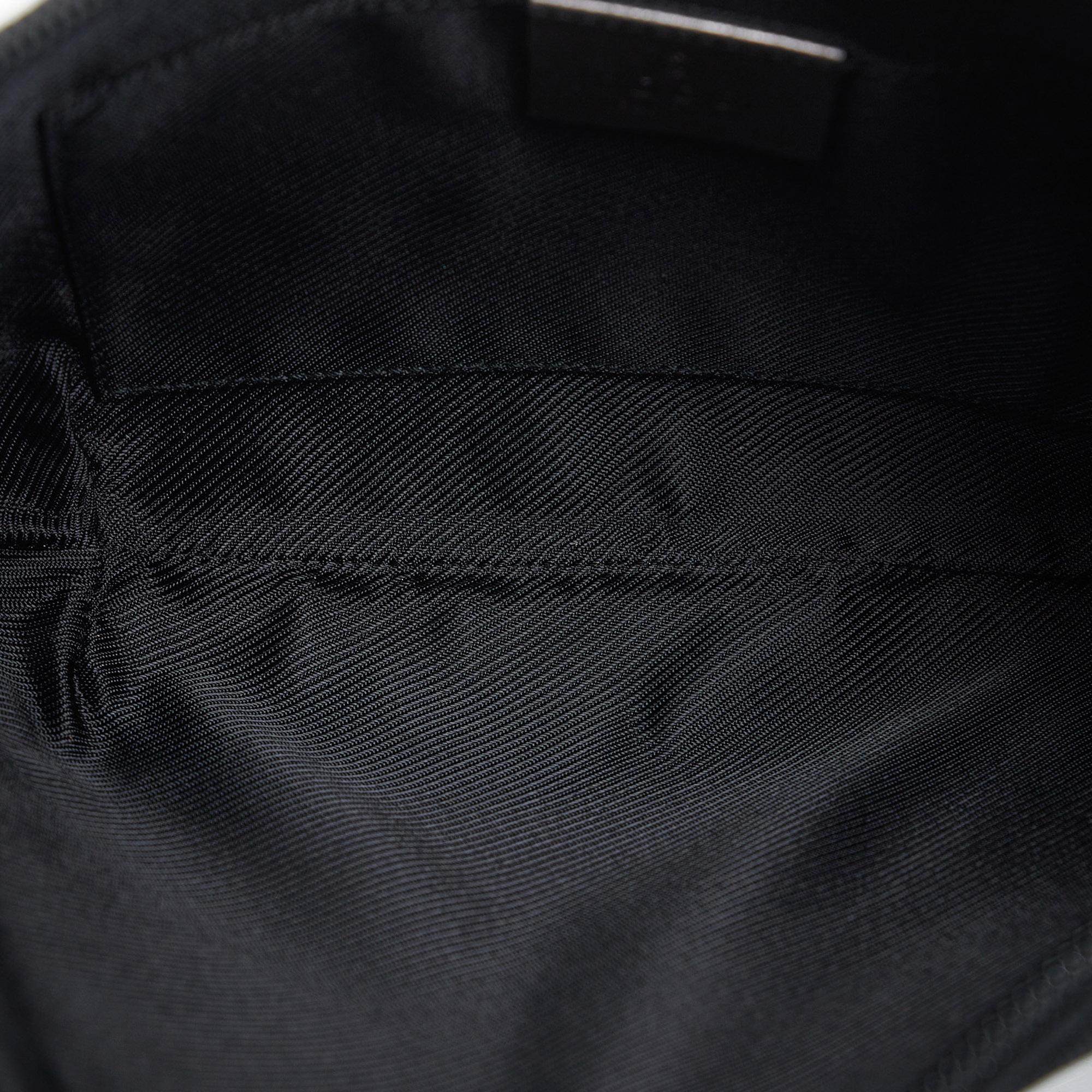 Gucci GG Canvas Baguette (SHG-a002Ry)