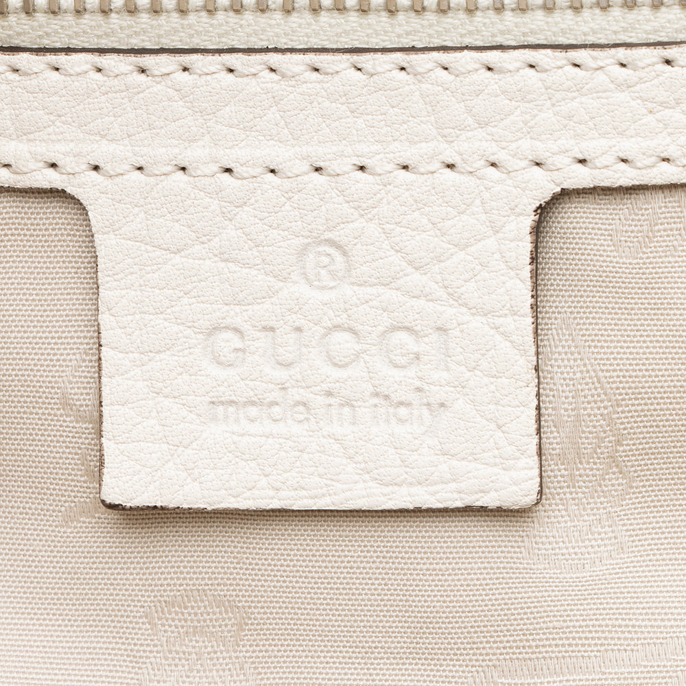 Gucci Gucci Canvas Bamboo Bar Medium Hobo (SHF-15565)