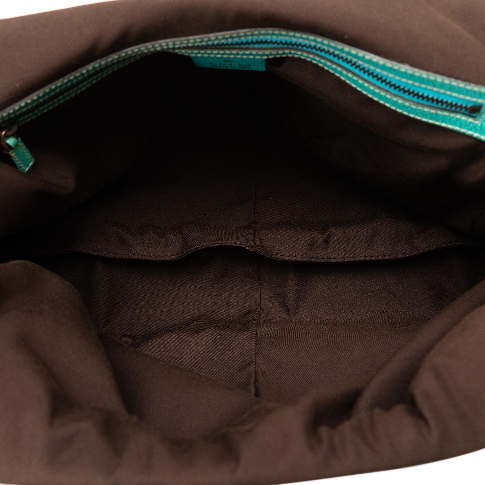 Gucci GG Canvas Bamboo Studded Handbag (SHG-7VMhOz)