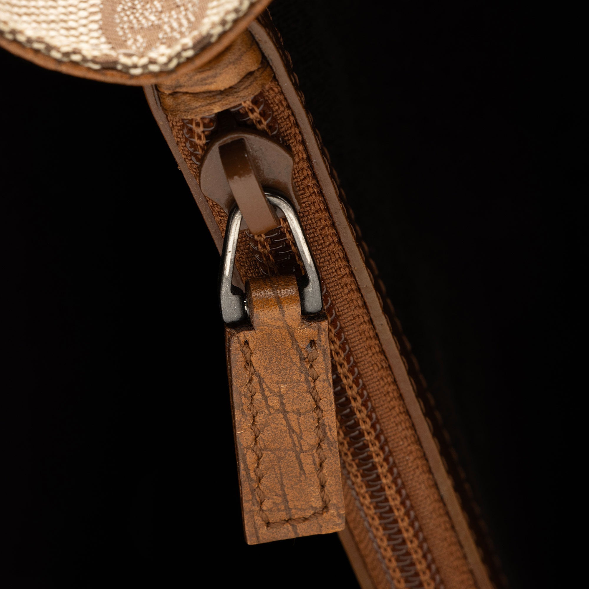Gucci GG Canvas Bamboo Tote (SHF-a2g5Be)