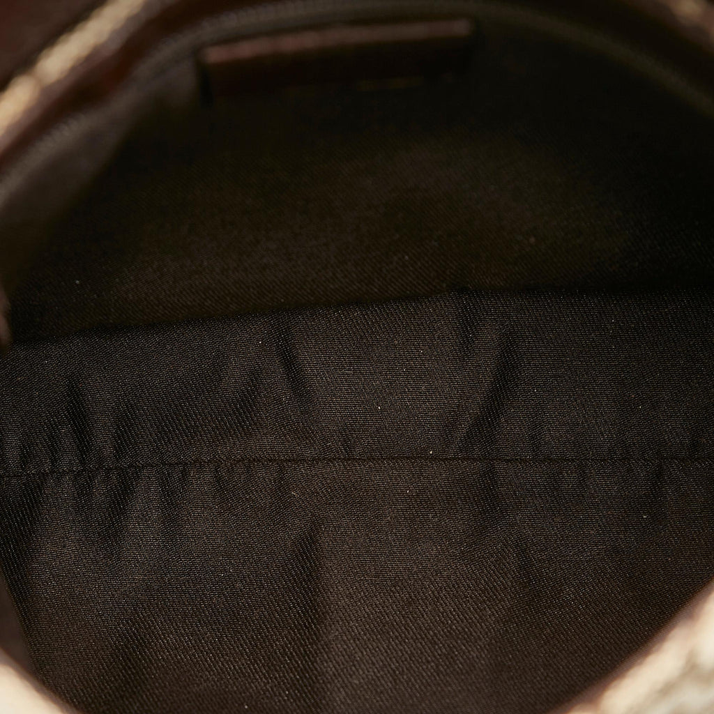 Gucci GG Canvas Belt Bag (SHG-UxavlD)
