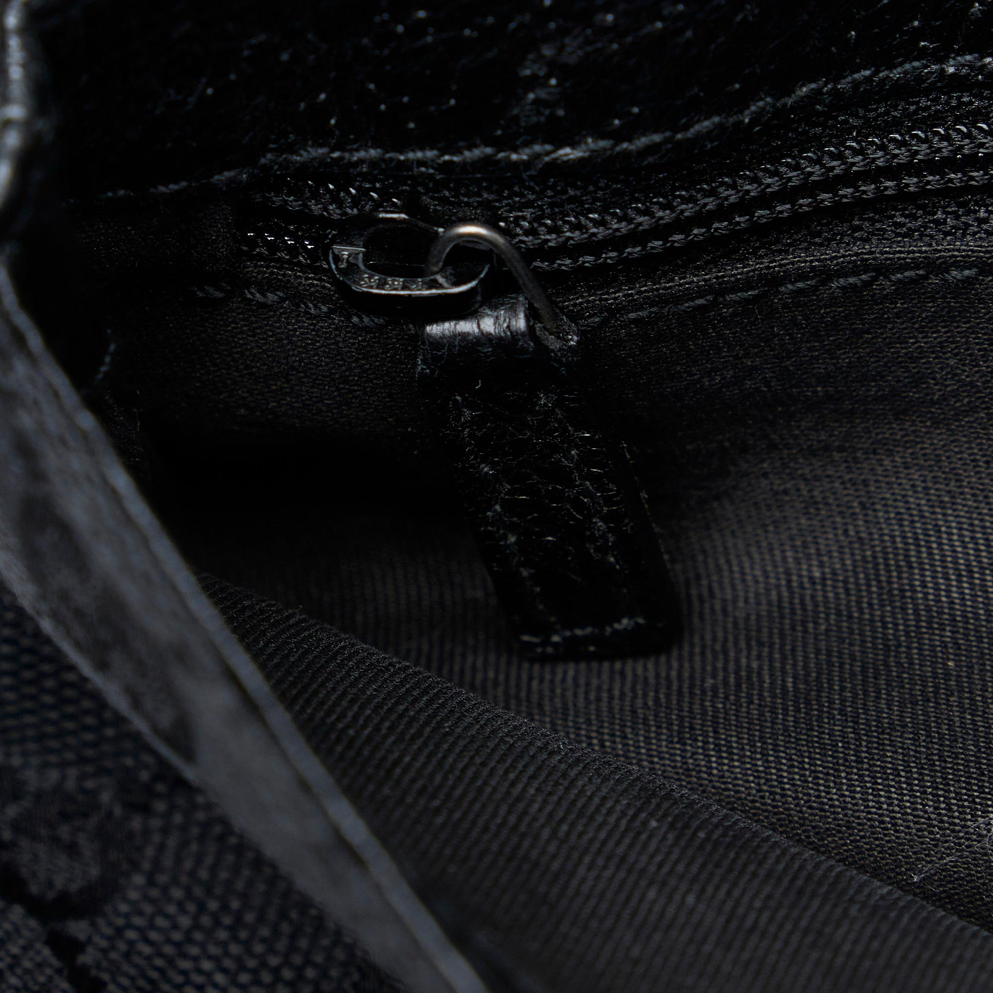 Gucci GG Canvas Belt Bag (SHG-bhHc1K)