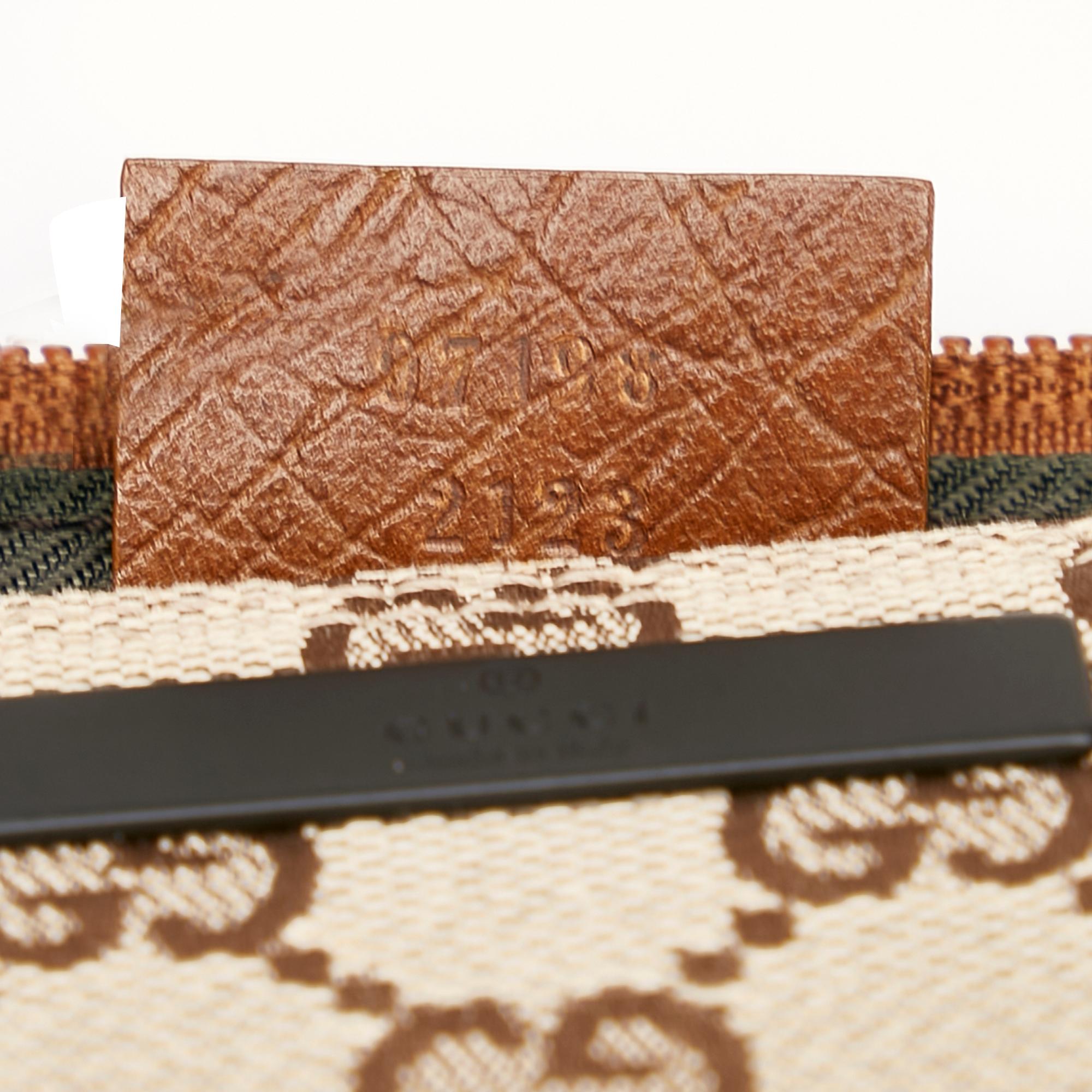 Gucci Gucci Canvas Boat Baguette (SHG-27593)