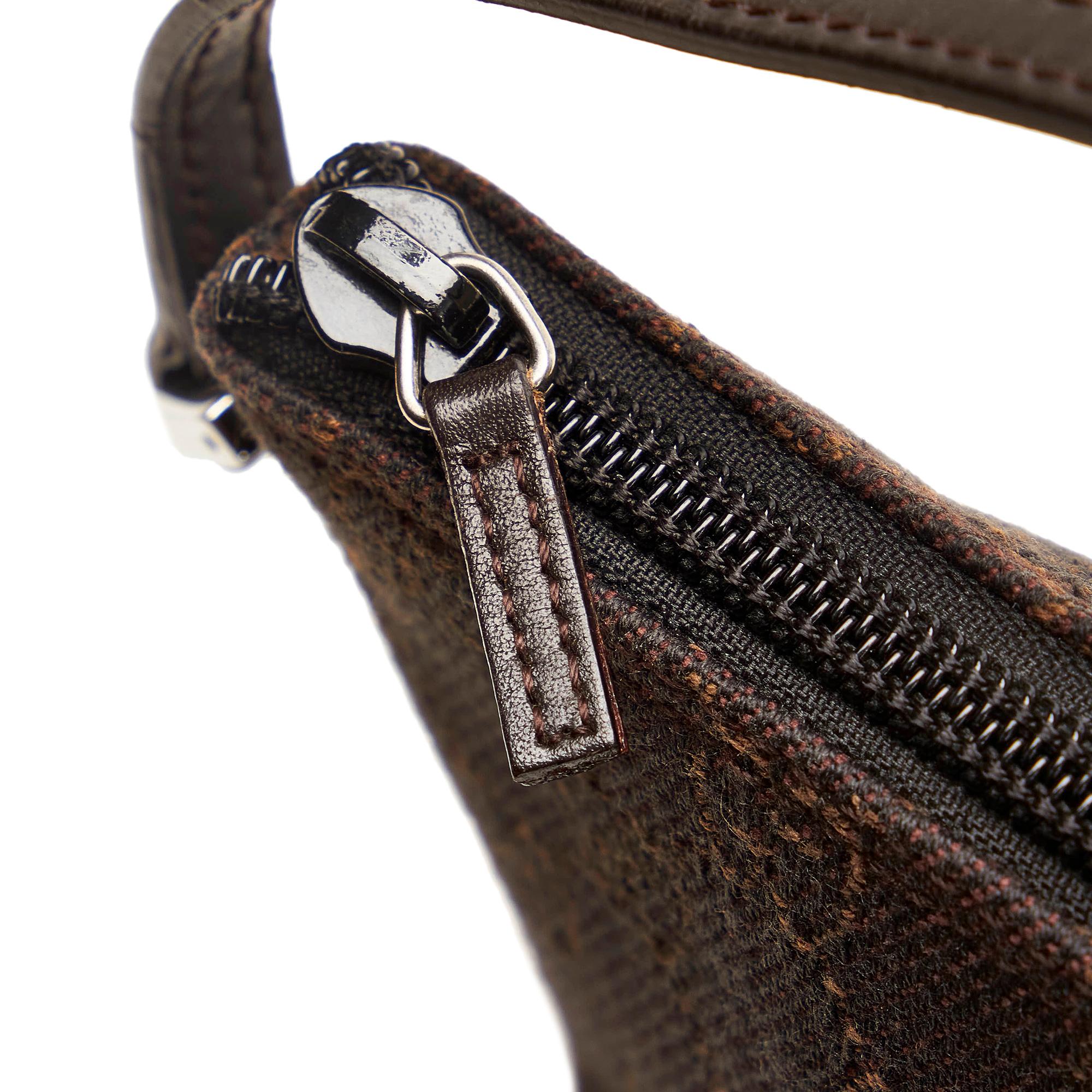 Gucci Gucci Canvas Boat Baguette (SHG-30880)