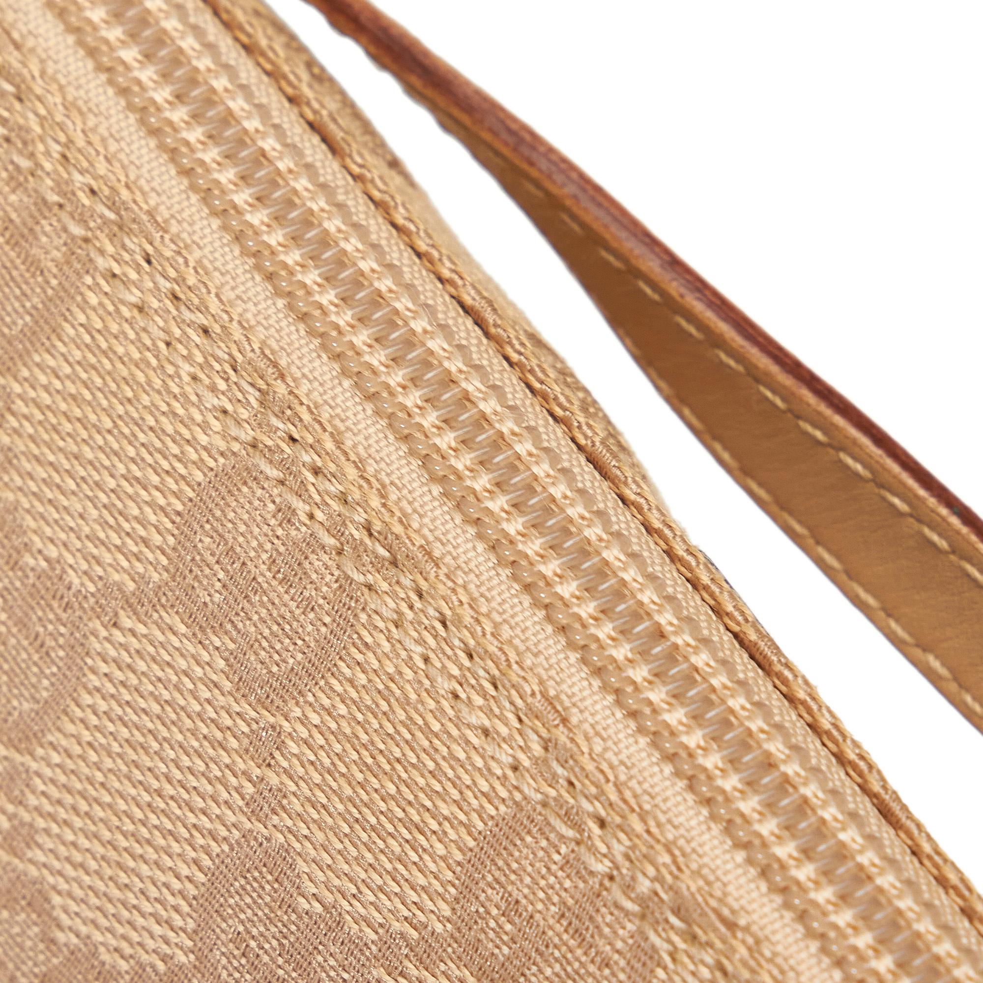 Gucci GG Canvas Boat (SHG-sQl5q5)