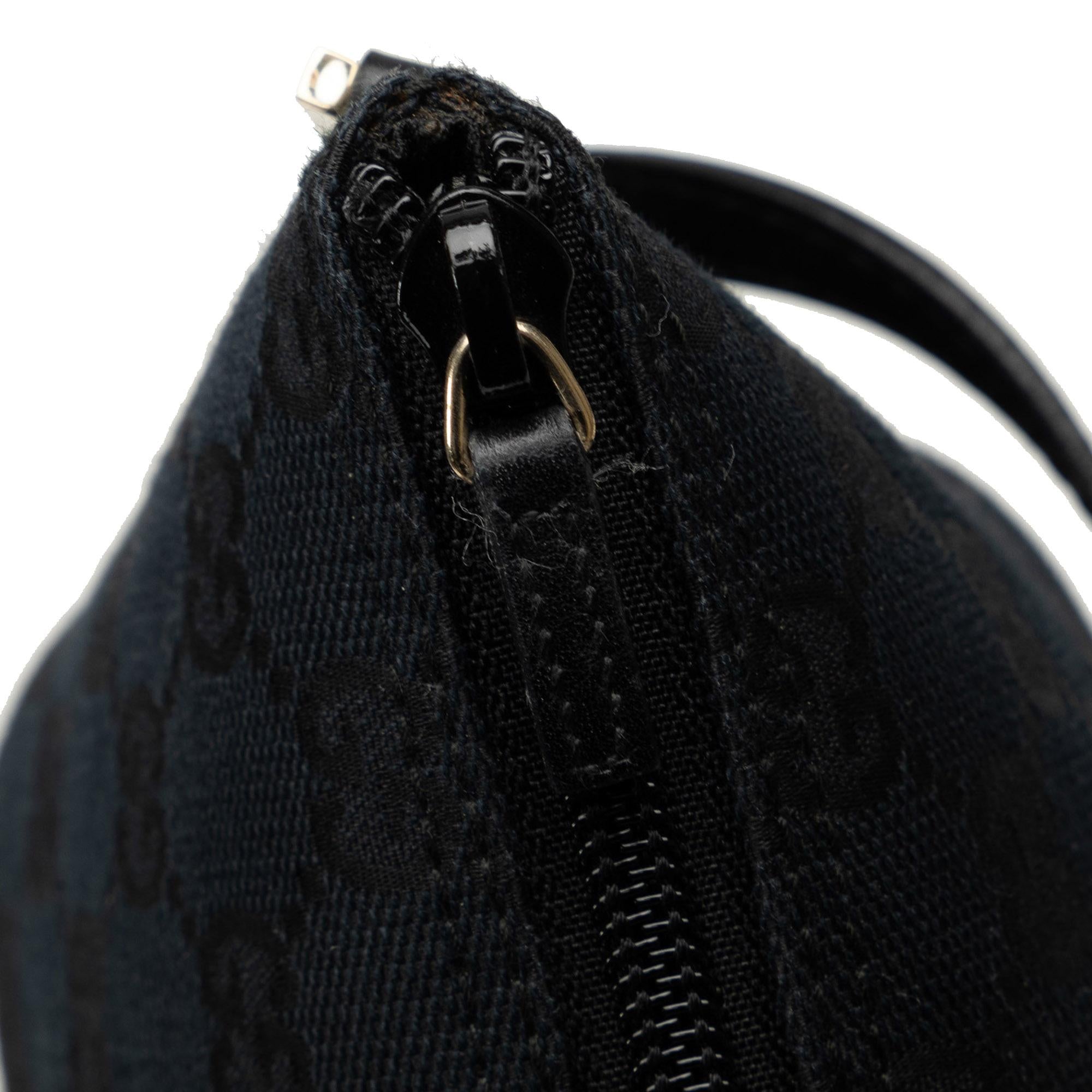 Gucci GG Canvas Boat (SHG-DJomDL)