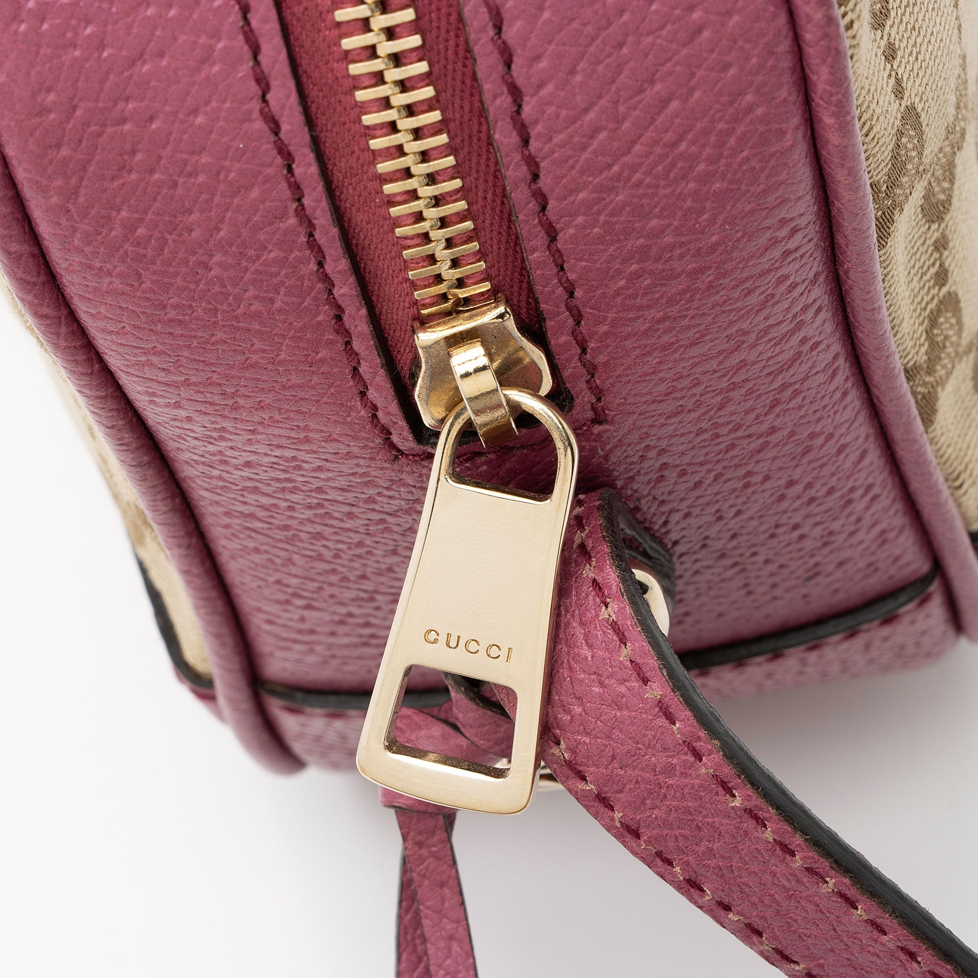 Gucci GG Canvas Bree Mini MessLBger