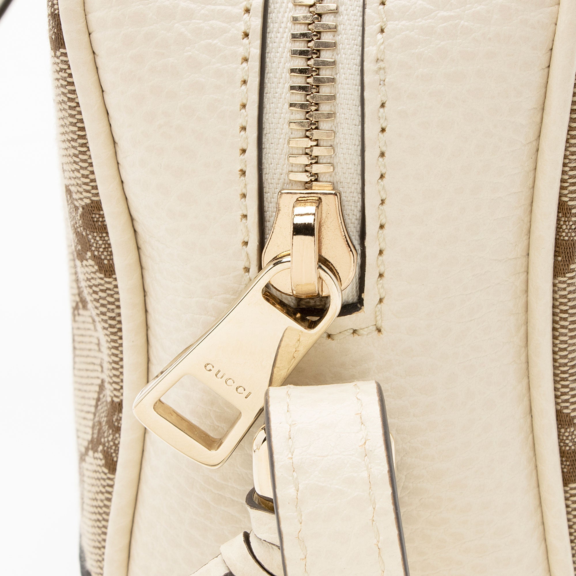 Gucci GG Canvas Bree Mini MessLBger