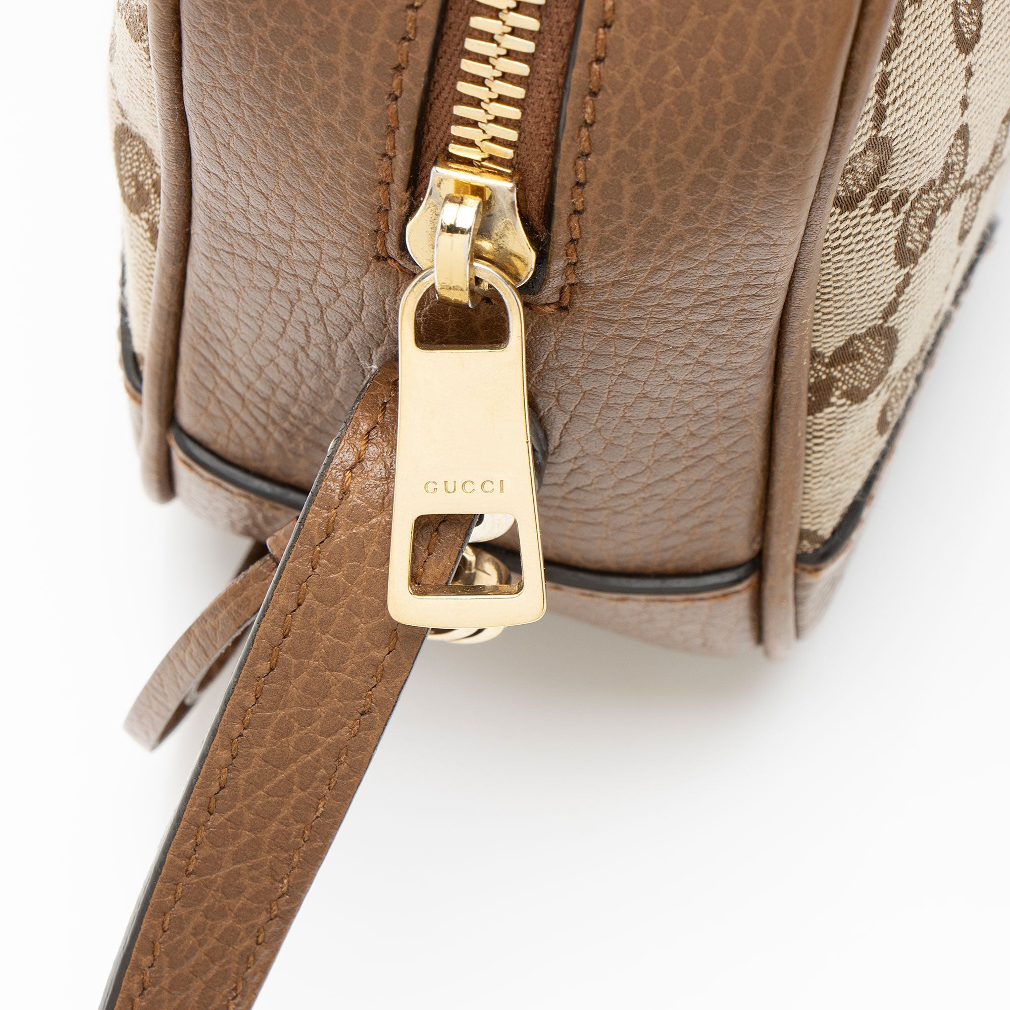 Gucci GG Canvas Bree Mini MessLBger