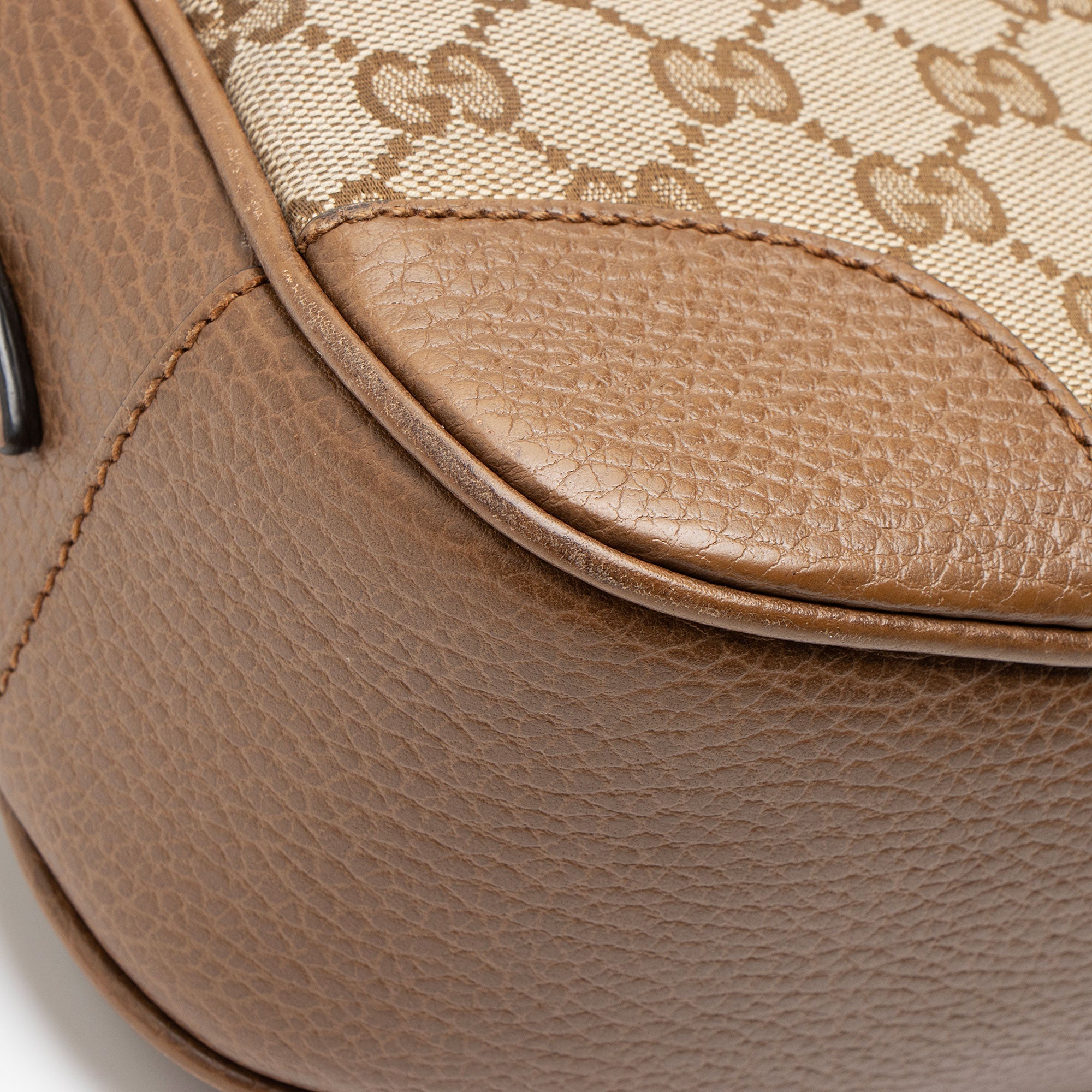 Gucci GG Canvas Bree Mini MessLBger