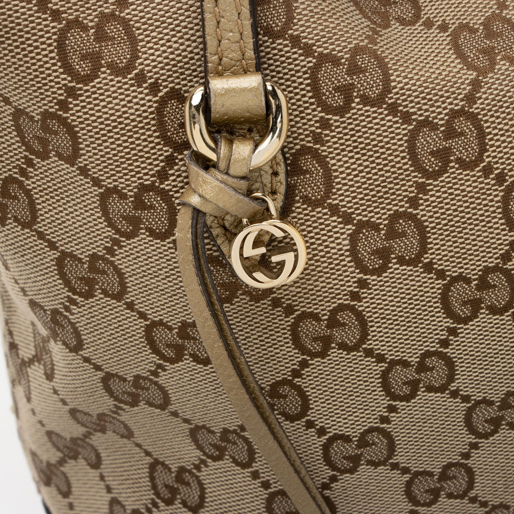 Gucci GG Canvas Bree Tote (SHF-9TFhBr)