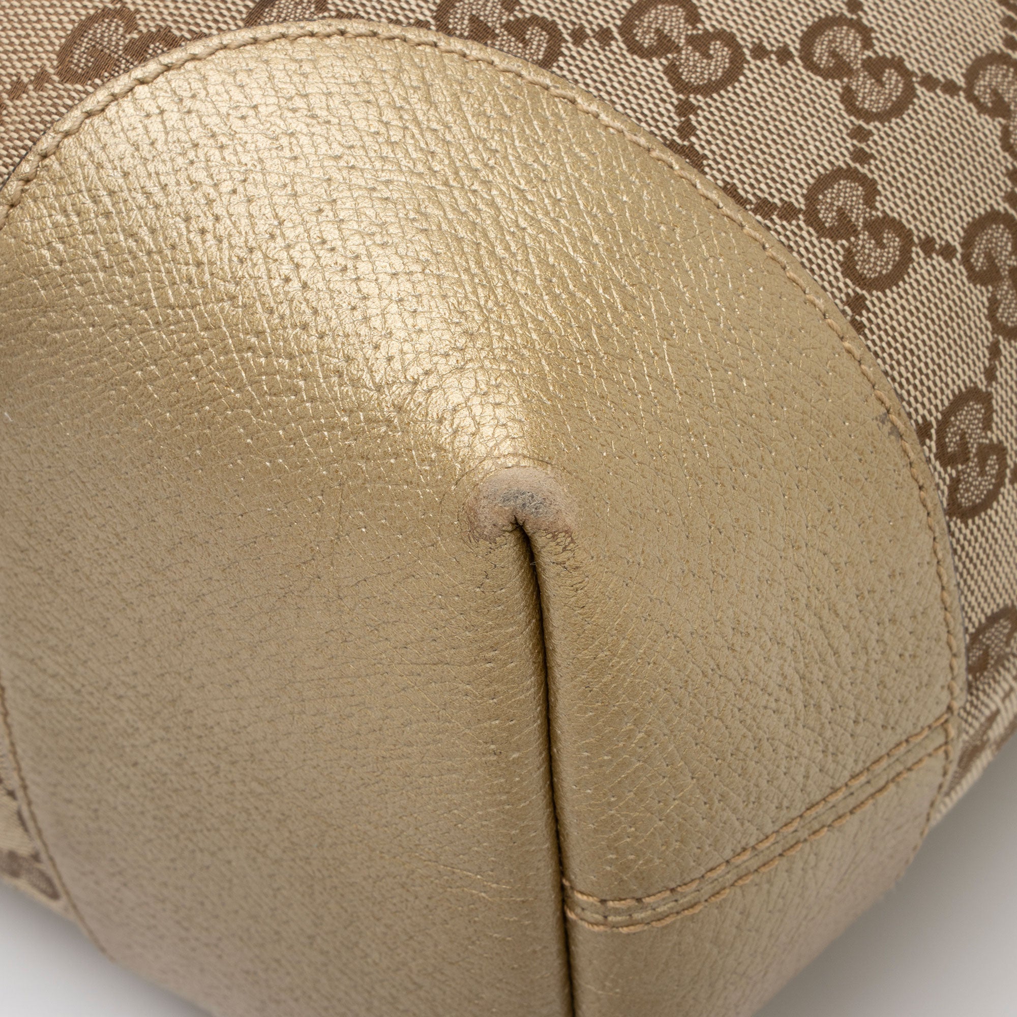 Gucci GG Canvas Bree Tote (SHF-9TFhBr)