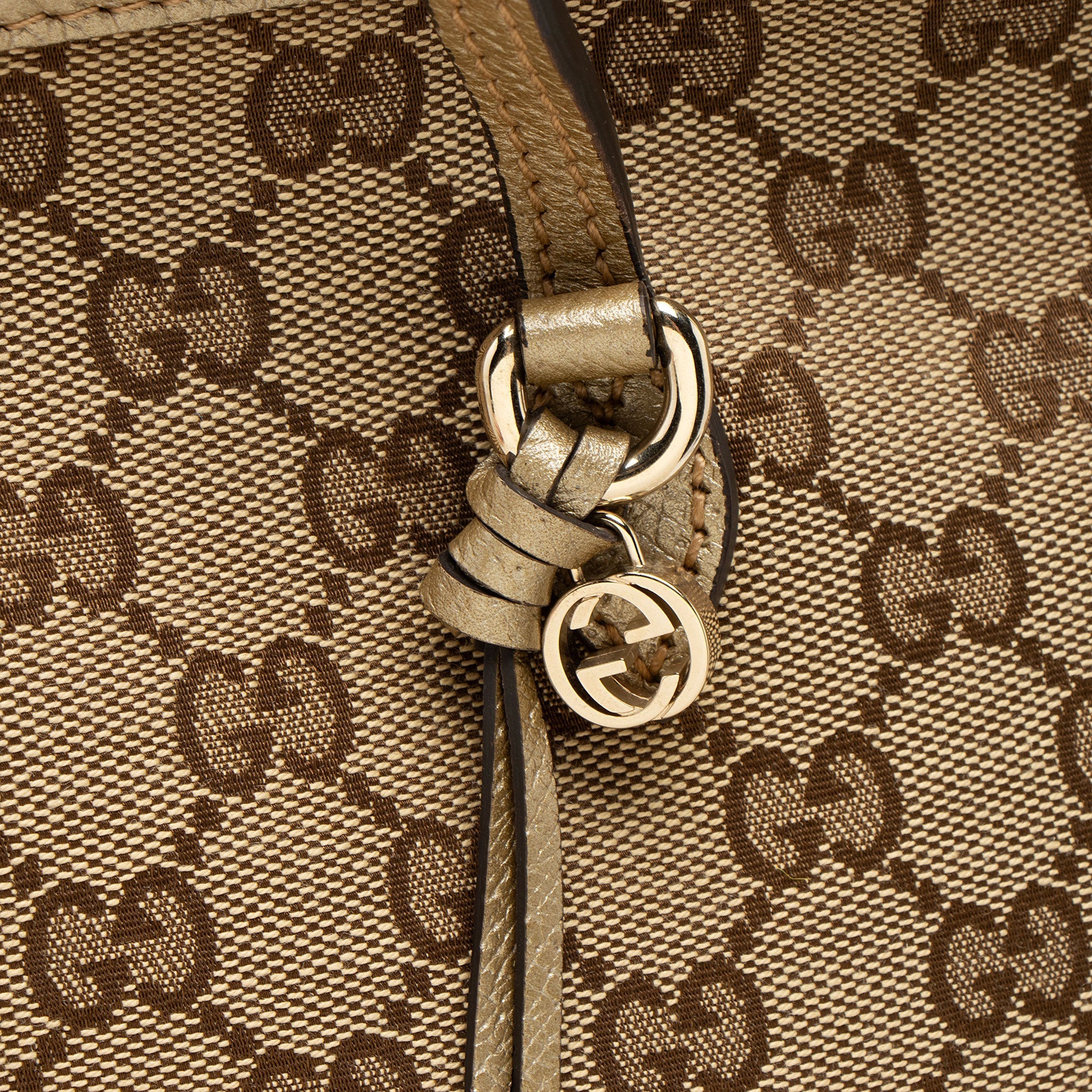 Gucci GG Canvas Bree Medium Tote