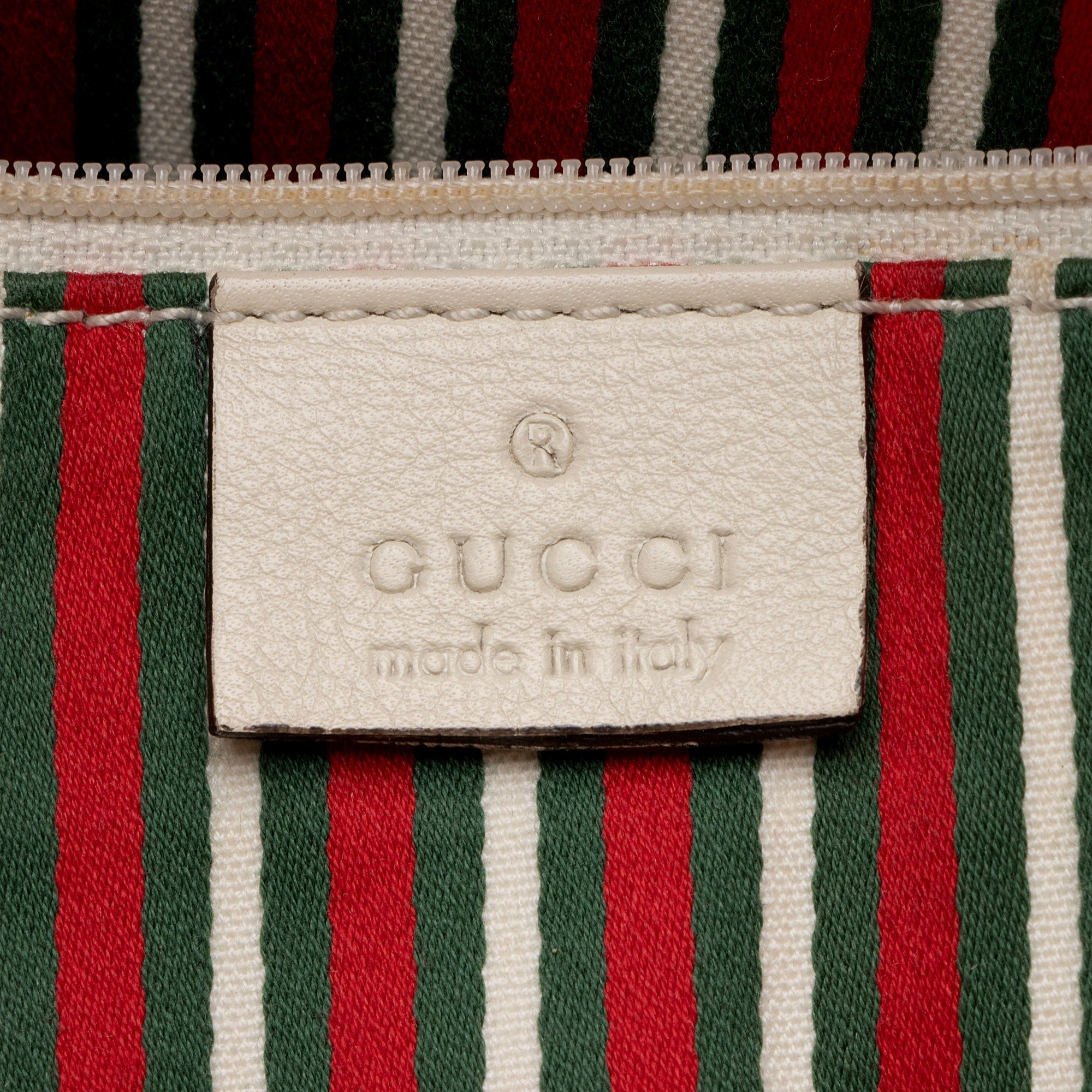 Gucci GG Canvas Britt Medium Hobo (SHF-puVAWm)