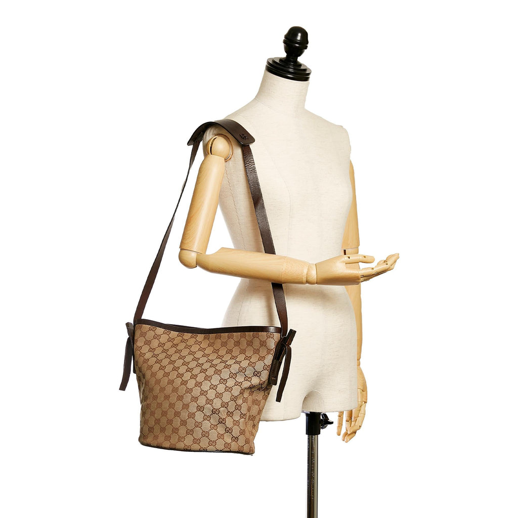 Gucci Gucci Canvas Bucket Bag (SHG-32842)