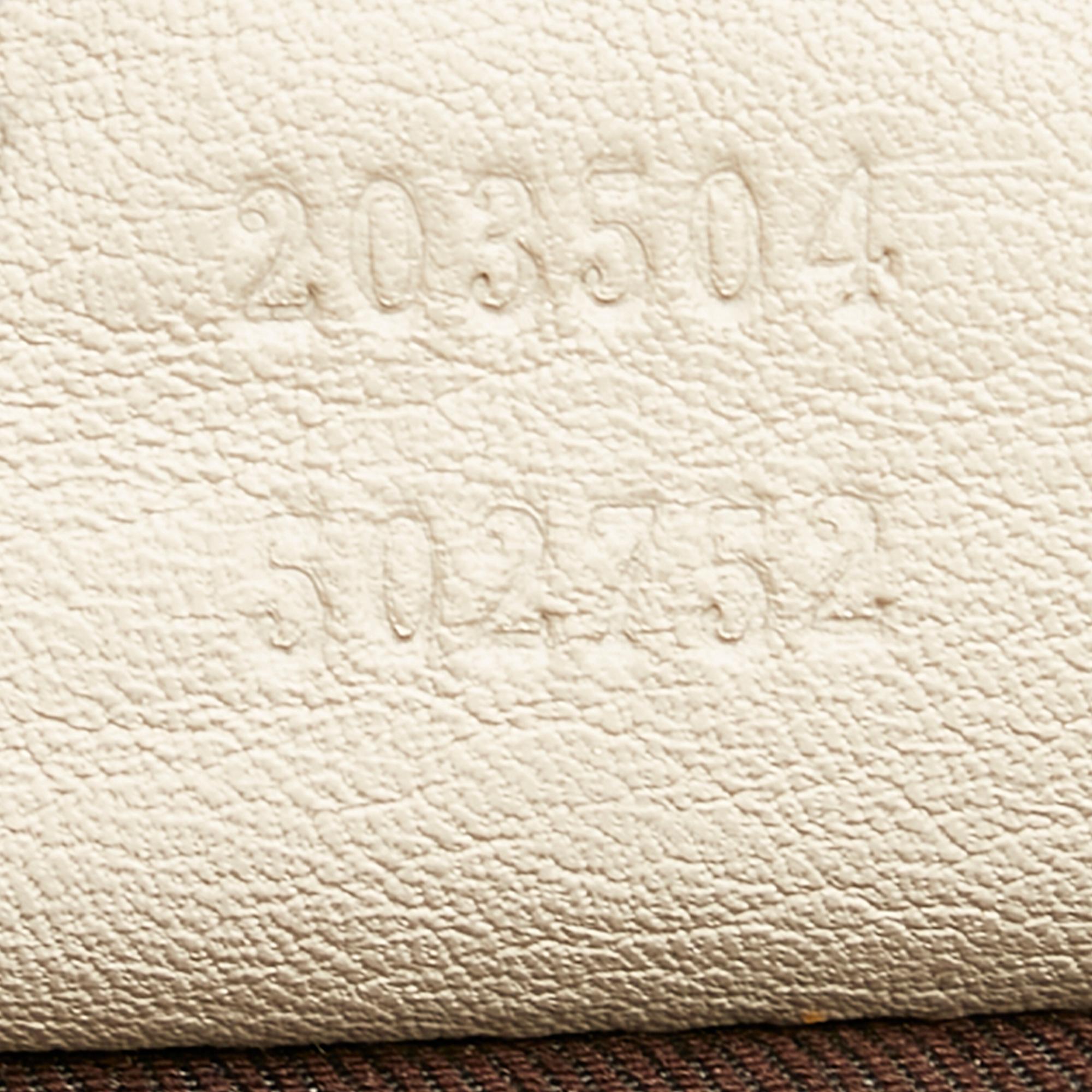 Gucci Gucci Canvas Charlotte Shoulder Bag (SHG-26944)