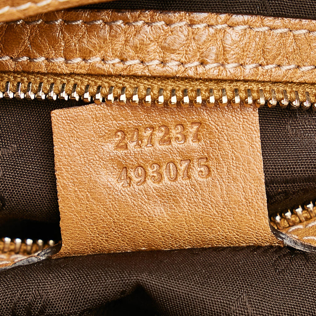 Gucci GG Canvas Charm Tote Bag (SHG-32521)