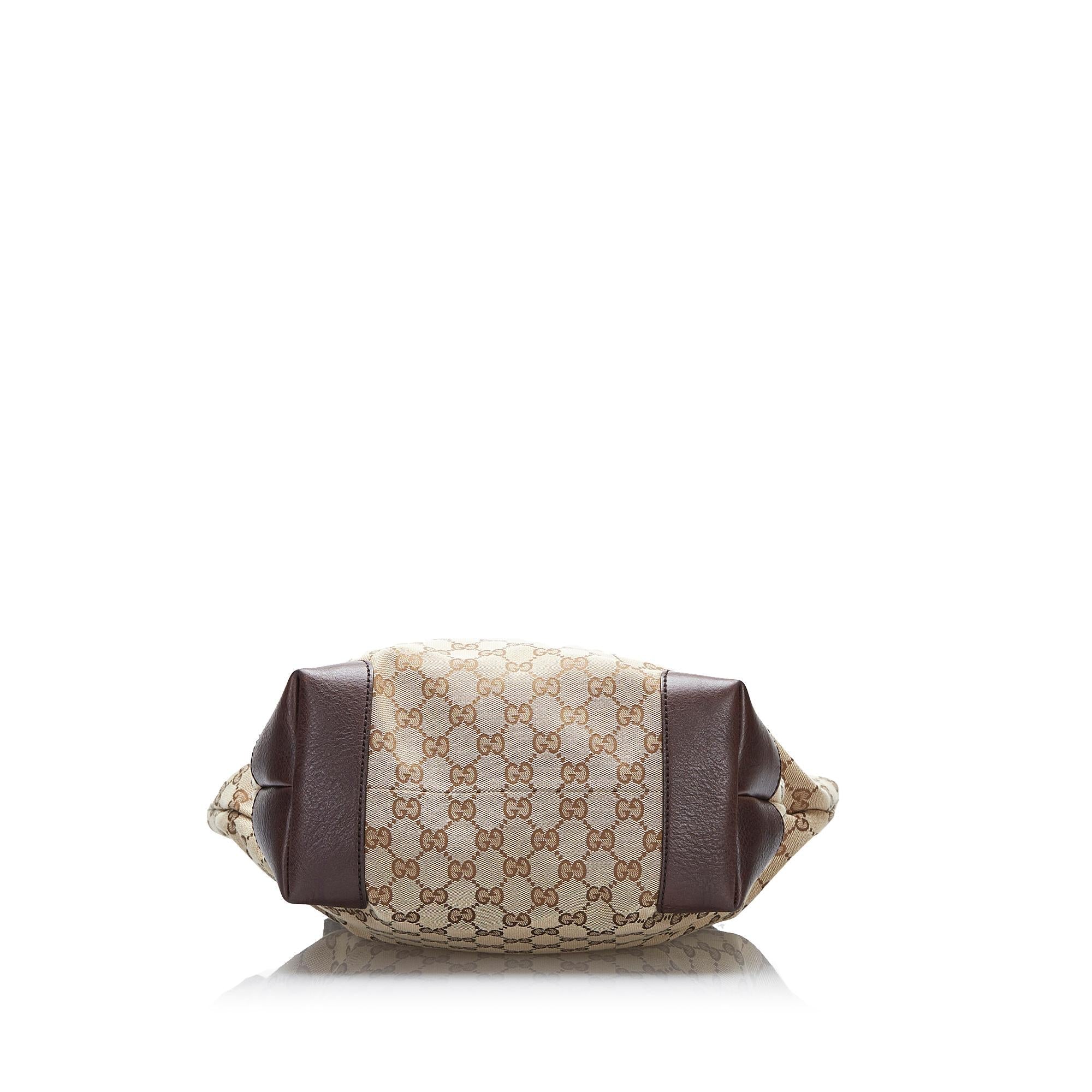 Gucci GG Canvas Charm Tote Bag (SHG-cHdxim)
