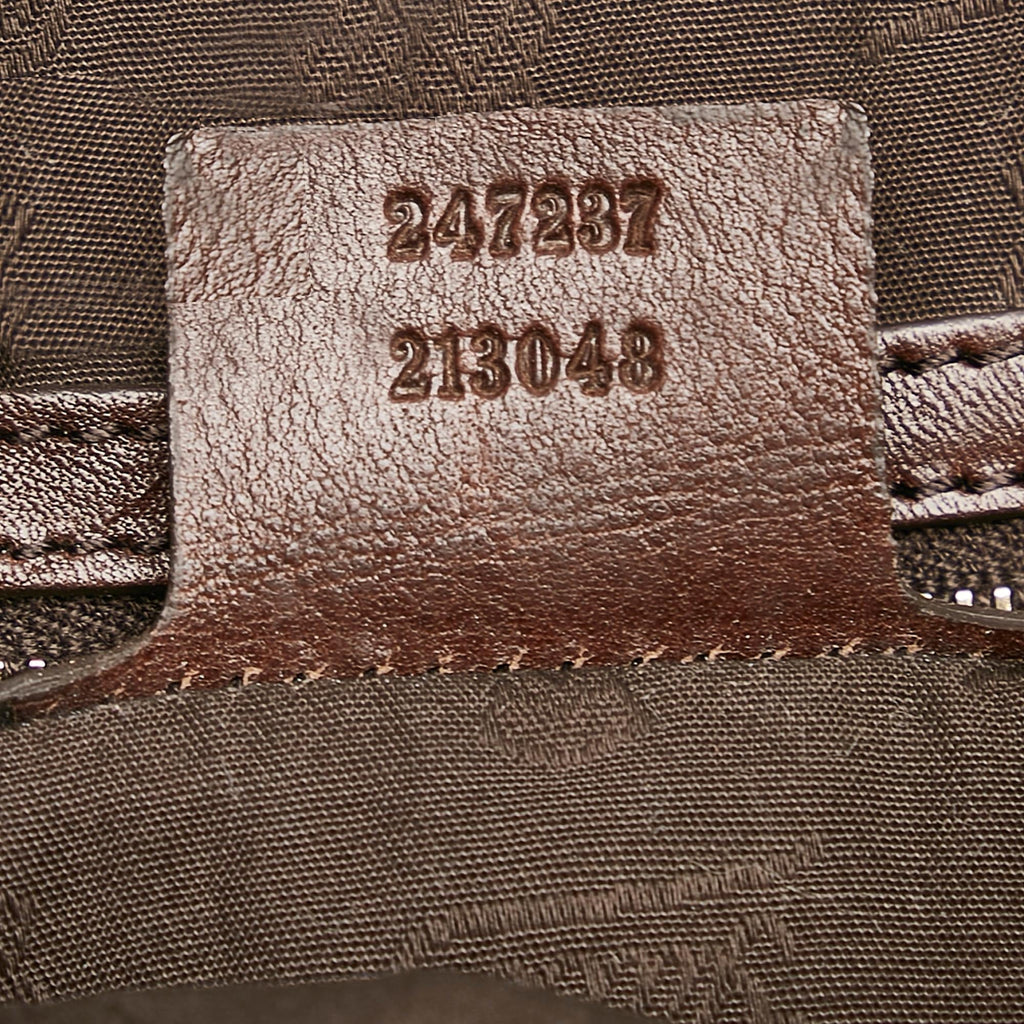 Gucci GG Canvas Charm Tote Bag (SHG-cHdxim)
