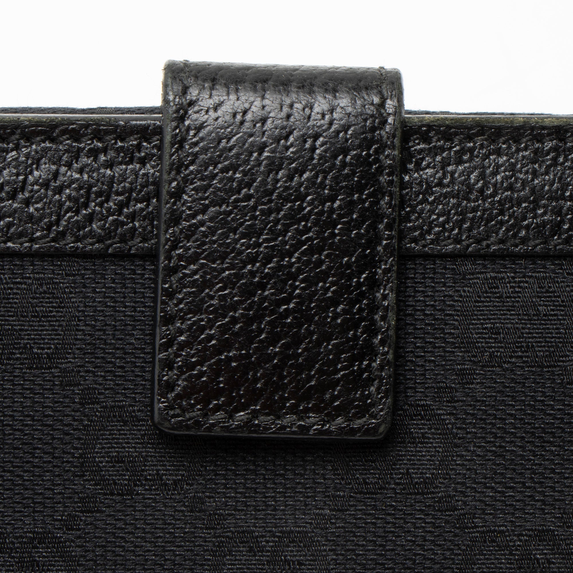 Gucci GG Canvas Charmy ContinLBtal Wallet