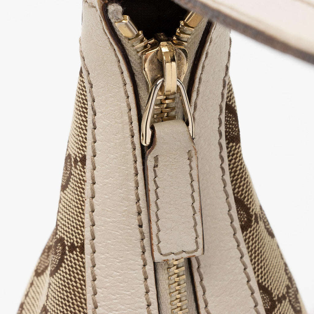 Gucci GG Canvas Charmy Hobo (SHF-Xs0SFM)