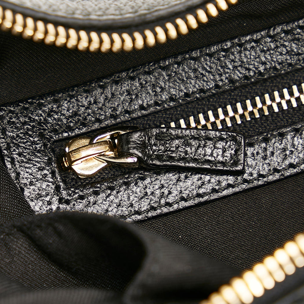Gucci GG Canvas Charmy Hobo (SHG-aBR11K)