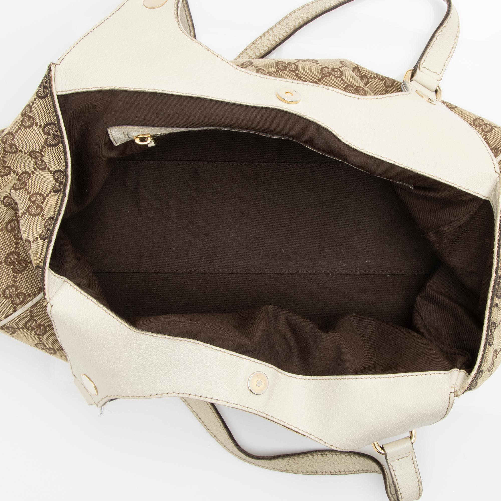 Gucci GG Canvas Charmy Medium Shoulder Bag (SHF-23740)
