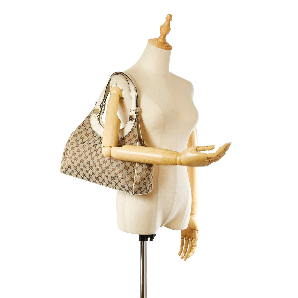 Gucci Gucci Canvas Charmy Shoulder Bag (SHG-23072)