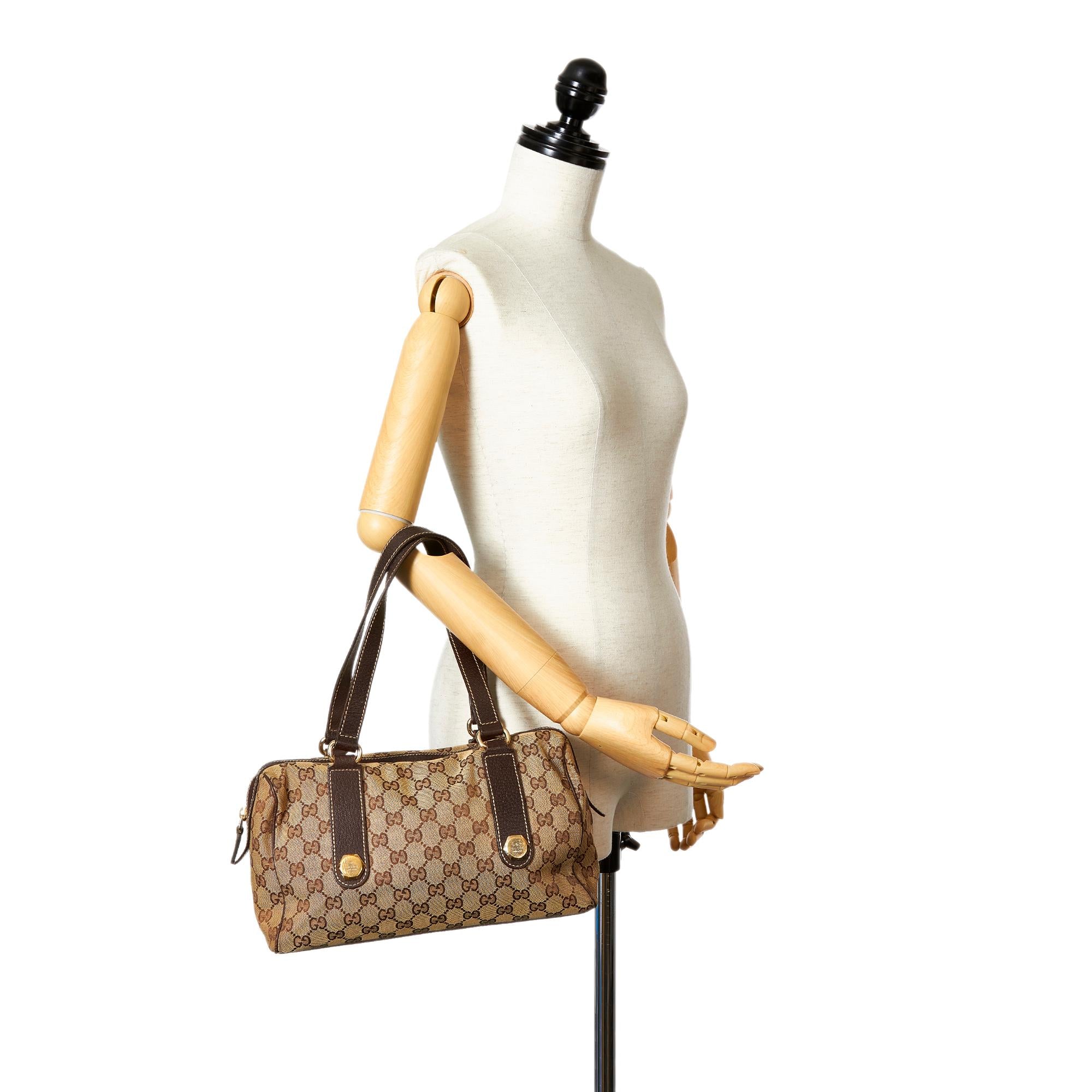 Gucci Gucci Canvas Charmy Shoulder Bag (SHG-25572)
