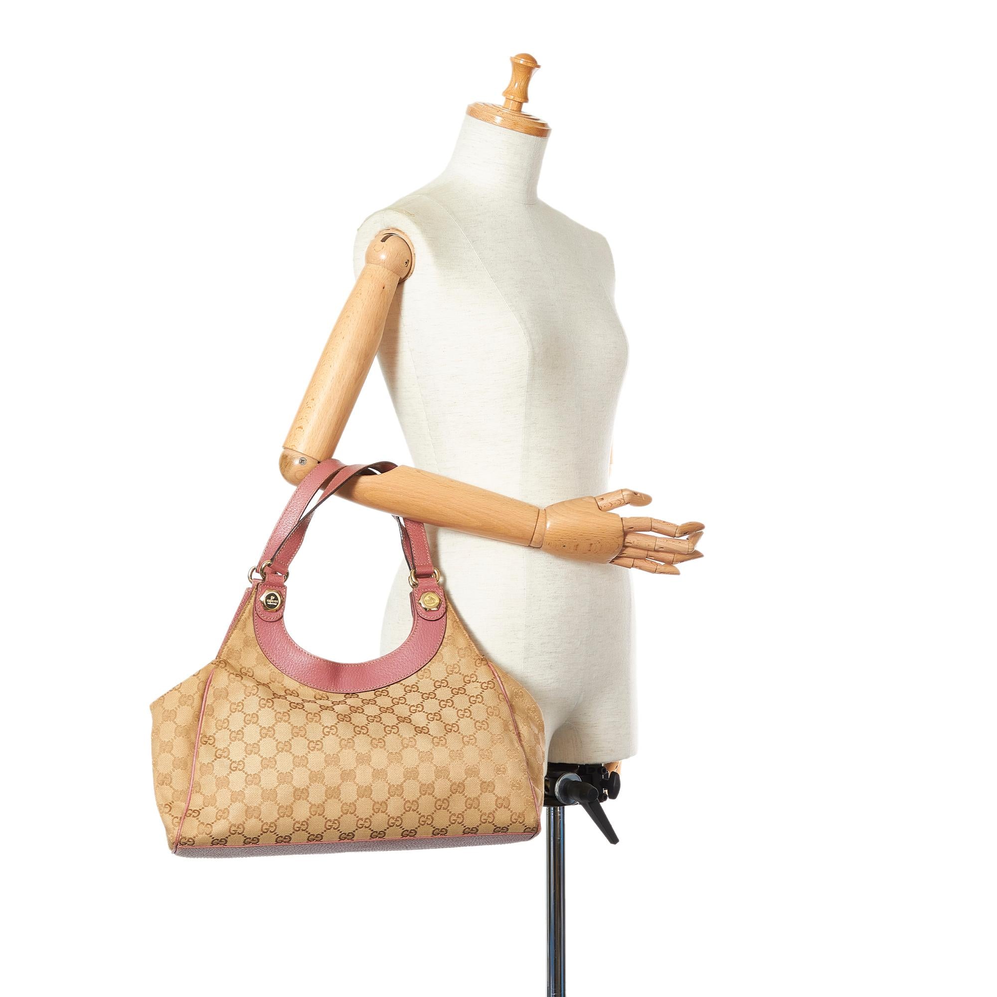 Gucci Gucci Canvas Charmy Shoulder Bag (SHG-25945)