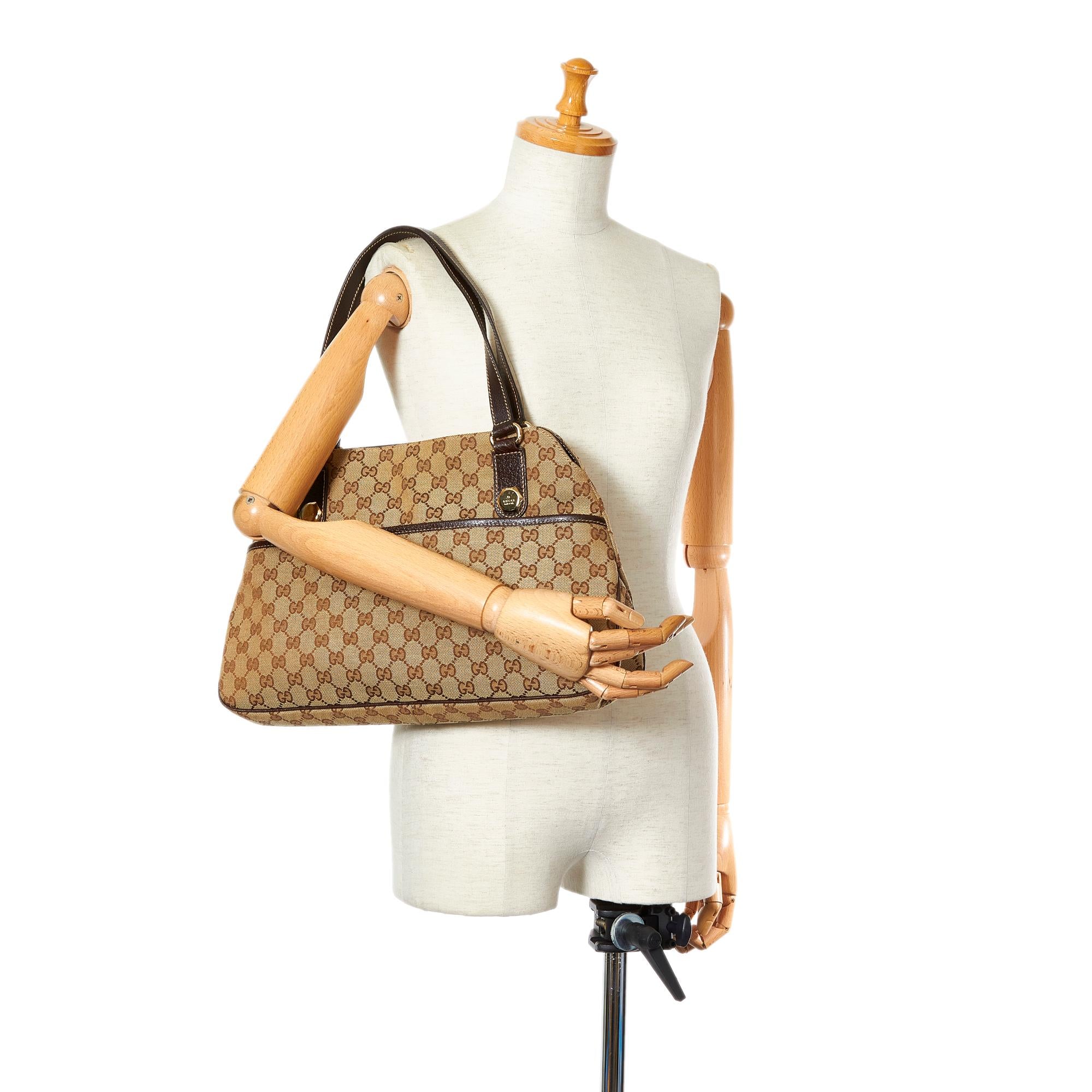 Gucci Gucci Canvas Charmy Shoulder Bag (SHG-26008)