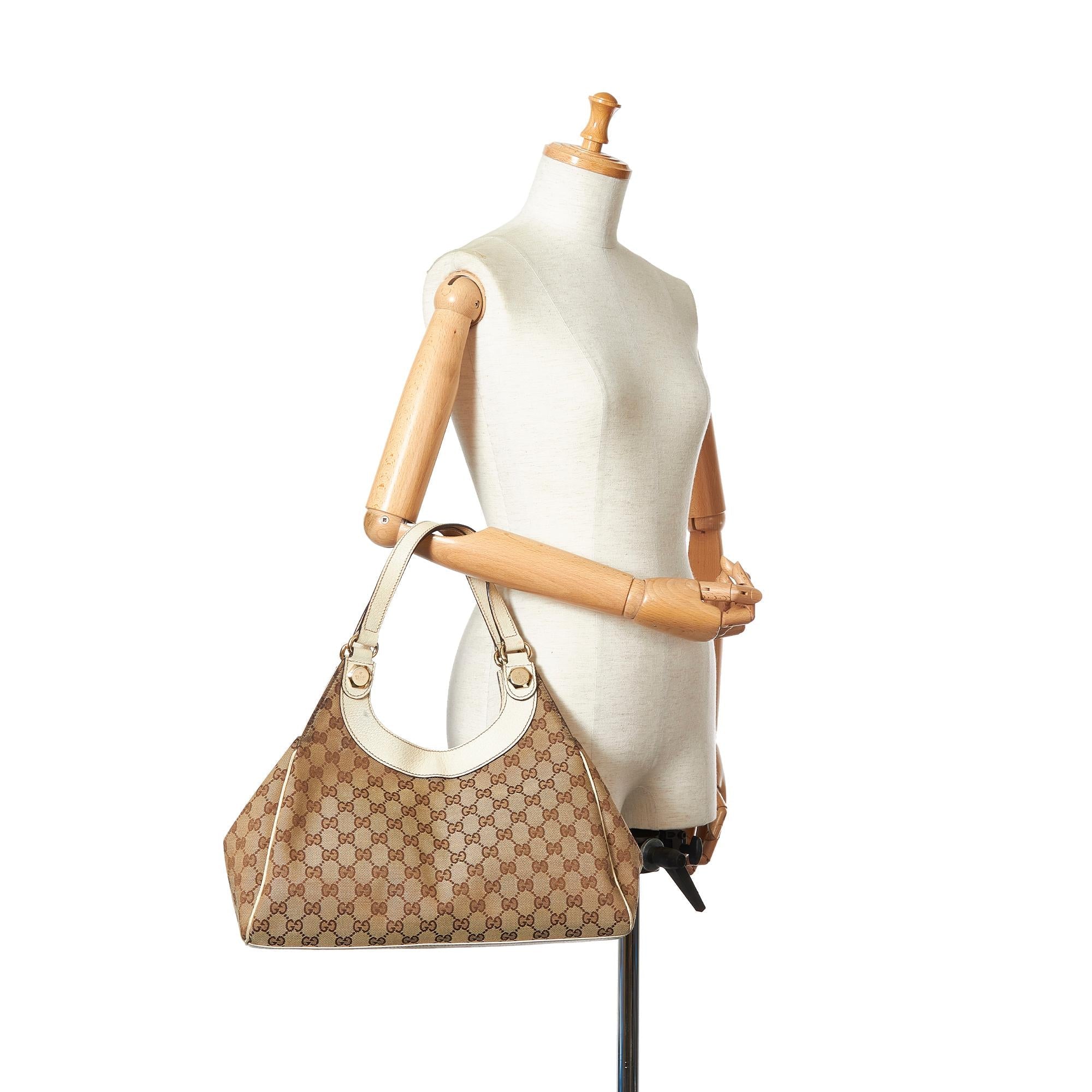 Gucci Gucci Canvas Charmy Shoulder Bag (SHG-26010)