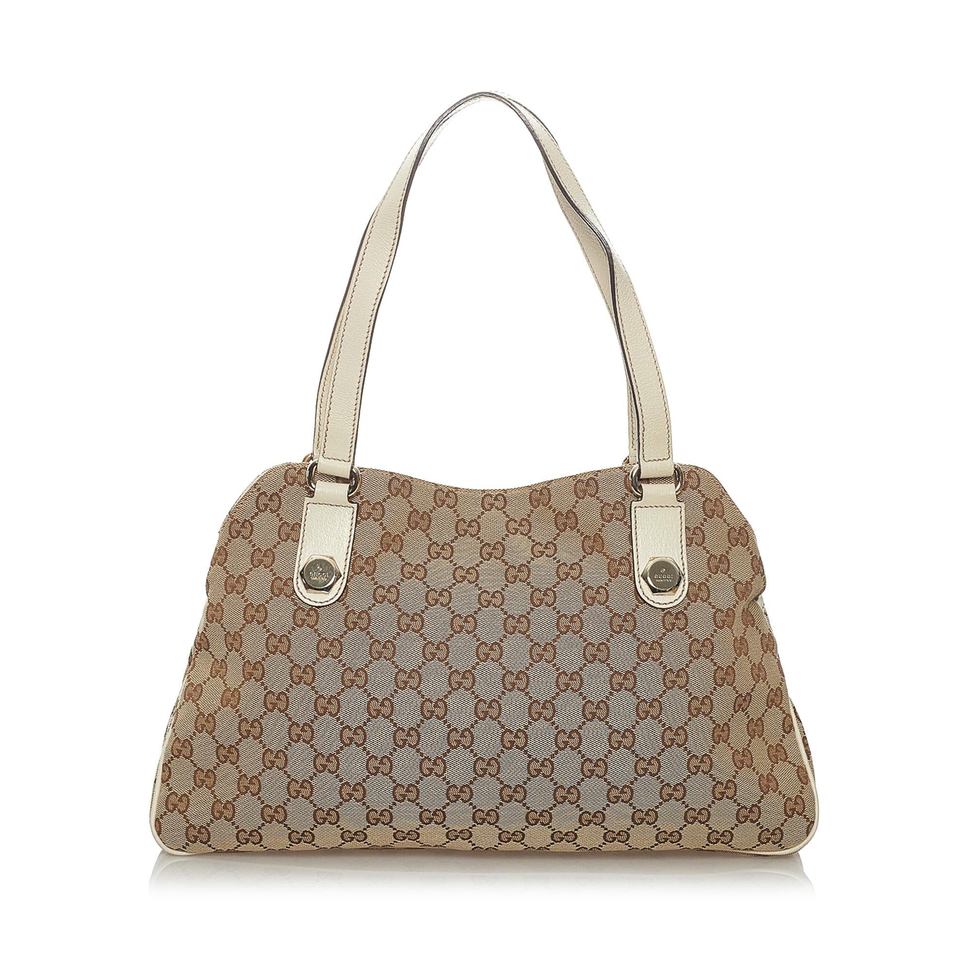 Gucci Gucci Canvas Charmy Shoulder Bag (SHG-28979)