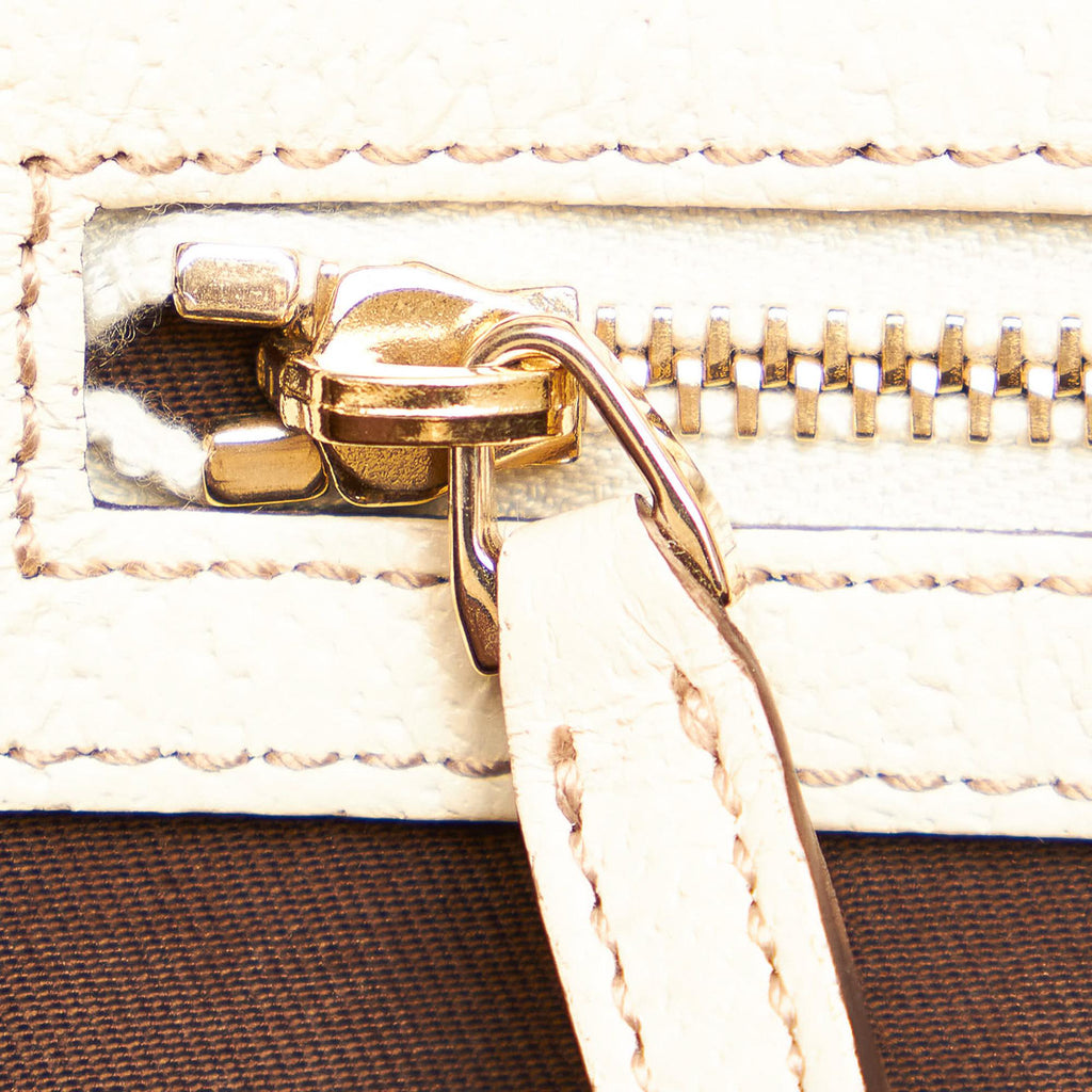 Gucci Gucci Canvas Charmy Shoulder Bag (SHG-28979)