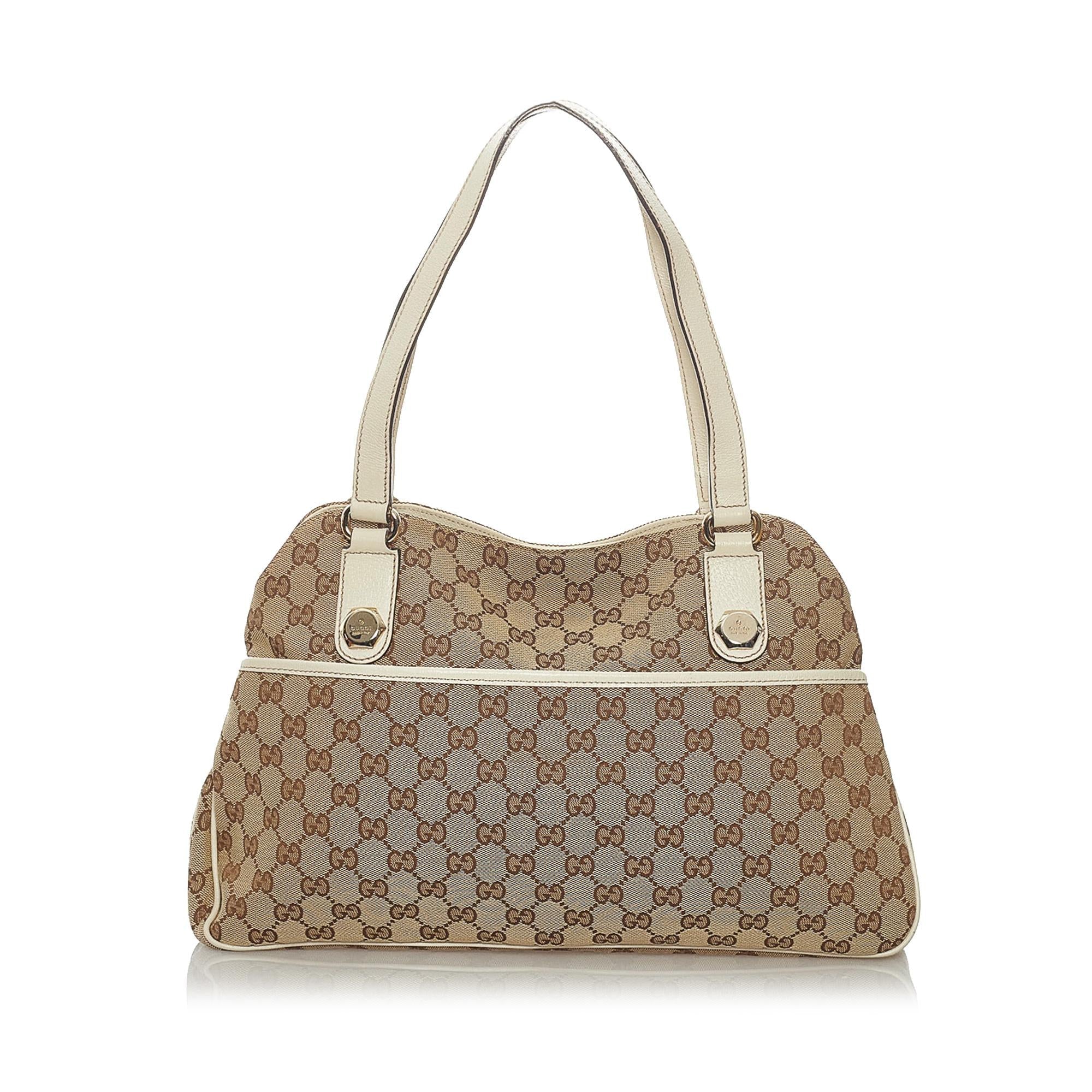 Gucci Gucci Canvas Charmy Shoulder Bag (SHG-28979)