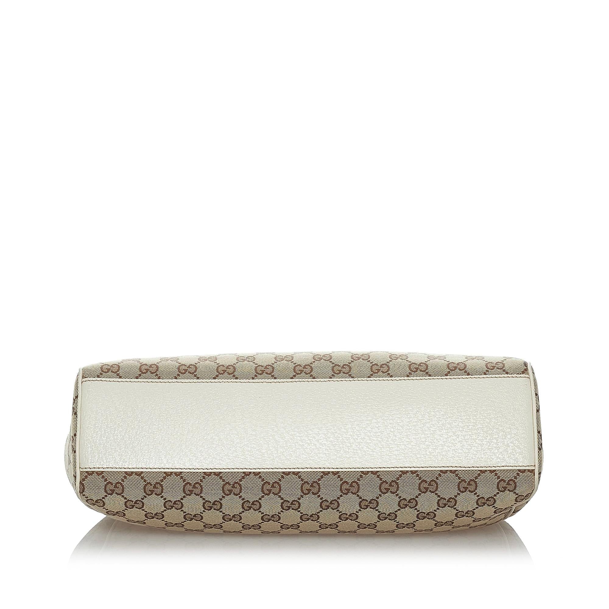 Gucci Gucci Canvas Charmy Shoulder Bag (SHG-30421)