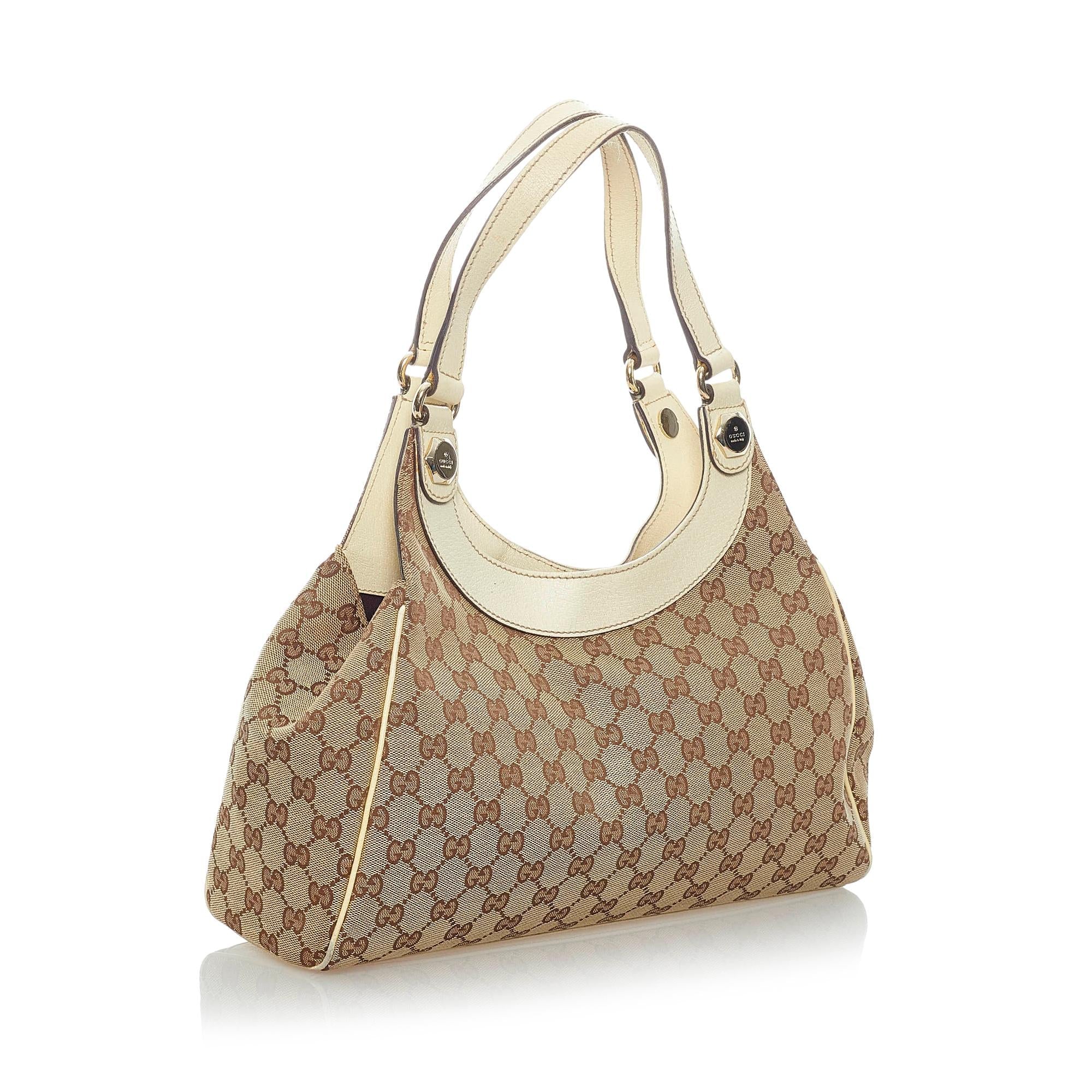 Gucci Gucci Canvas Charmy Shoulder Bag (SHG-32800)