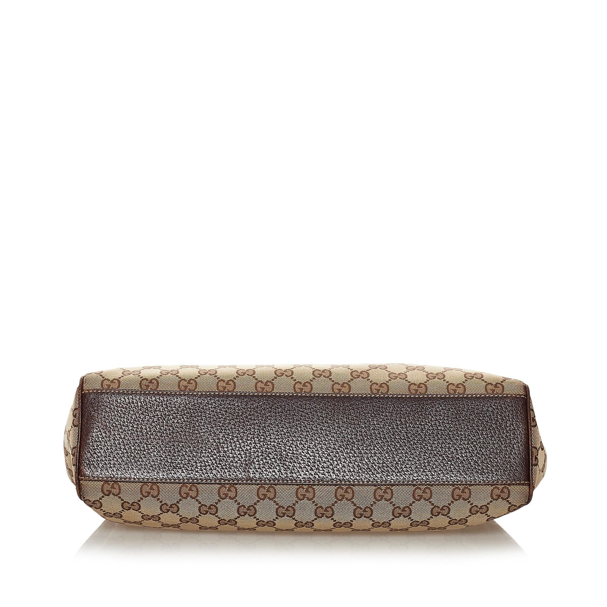 Gucci Gucci Canvas Charmy Shoulder Bag (SHG-32957)
